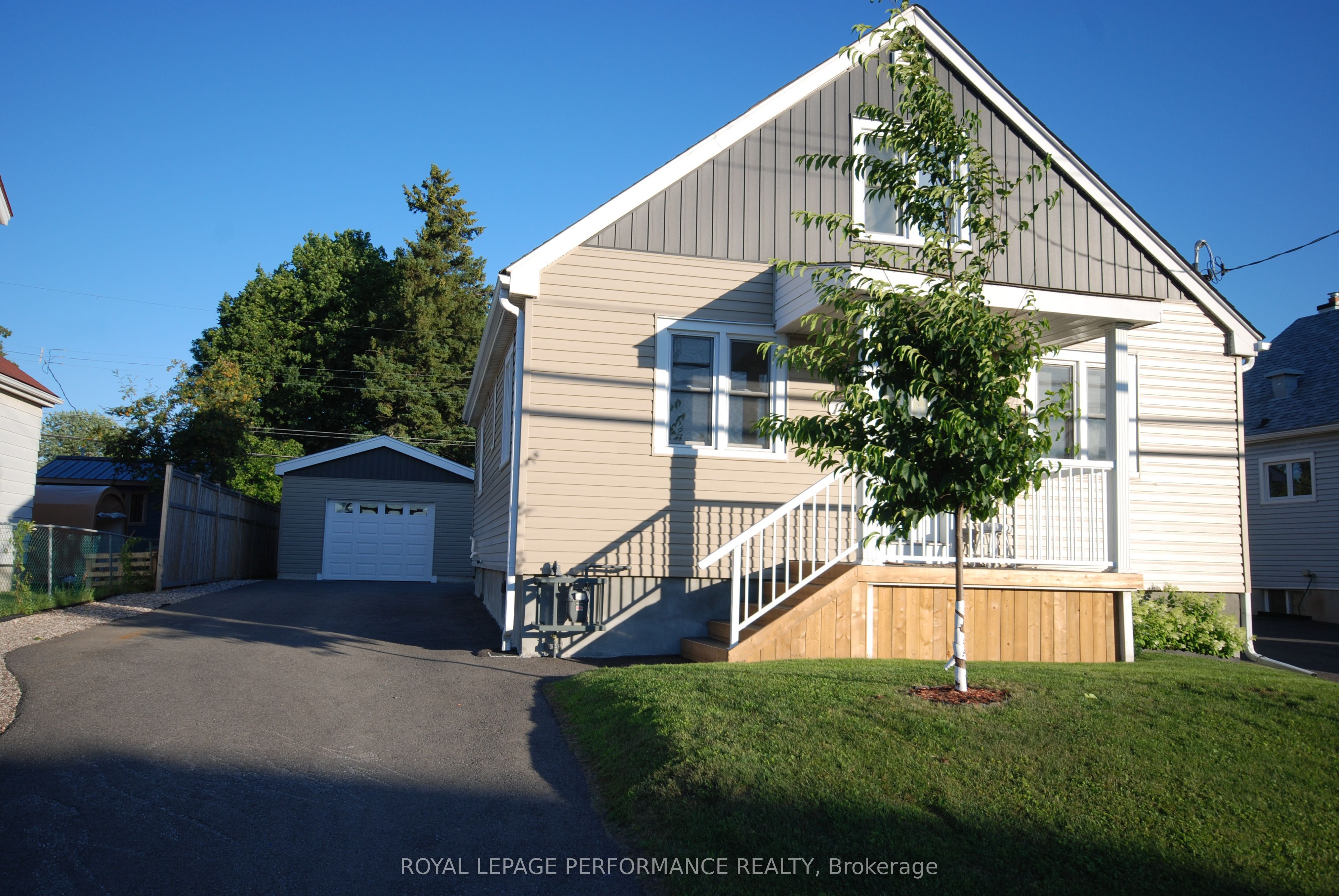 1482 Laperriere Avenue, Carlington - Central Park, ON K1Z 7S9 photo 2