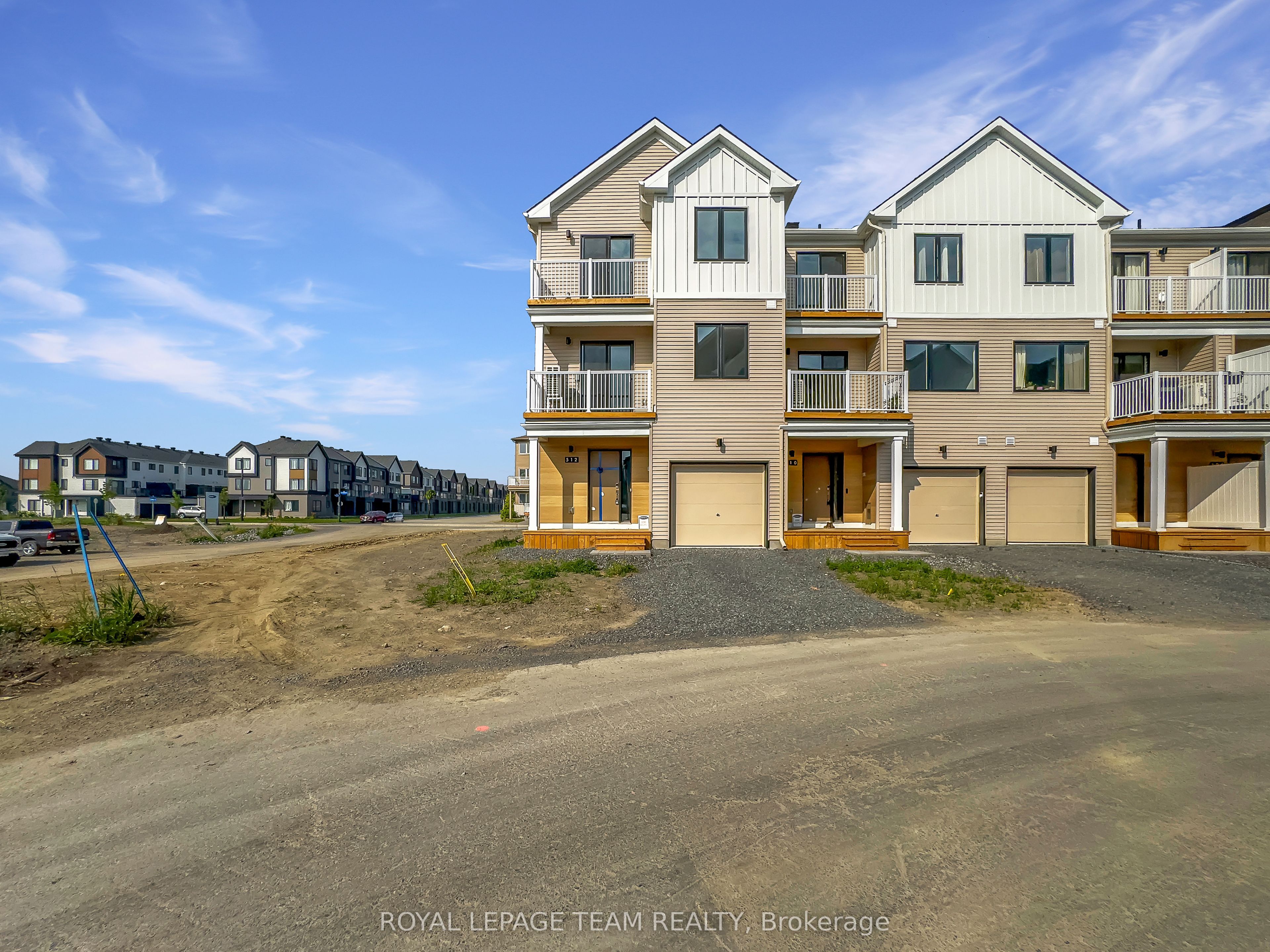 512 Celestine Private, Barrhaven, ON K2J 7P4