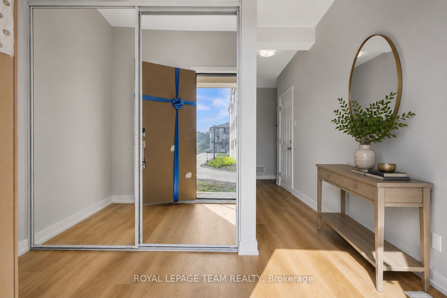 512 Celestine Private, Barrhaven, ON K2J 7P4 photo 3