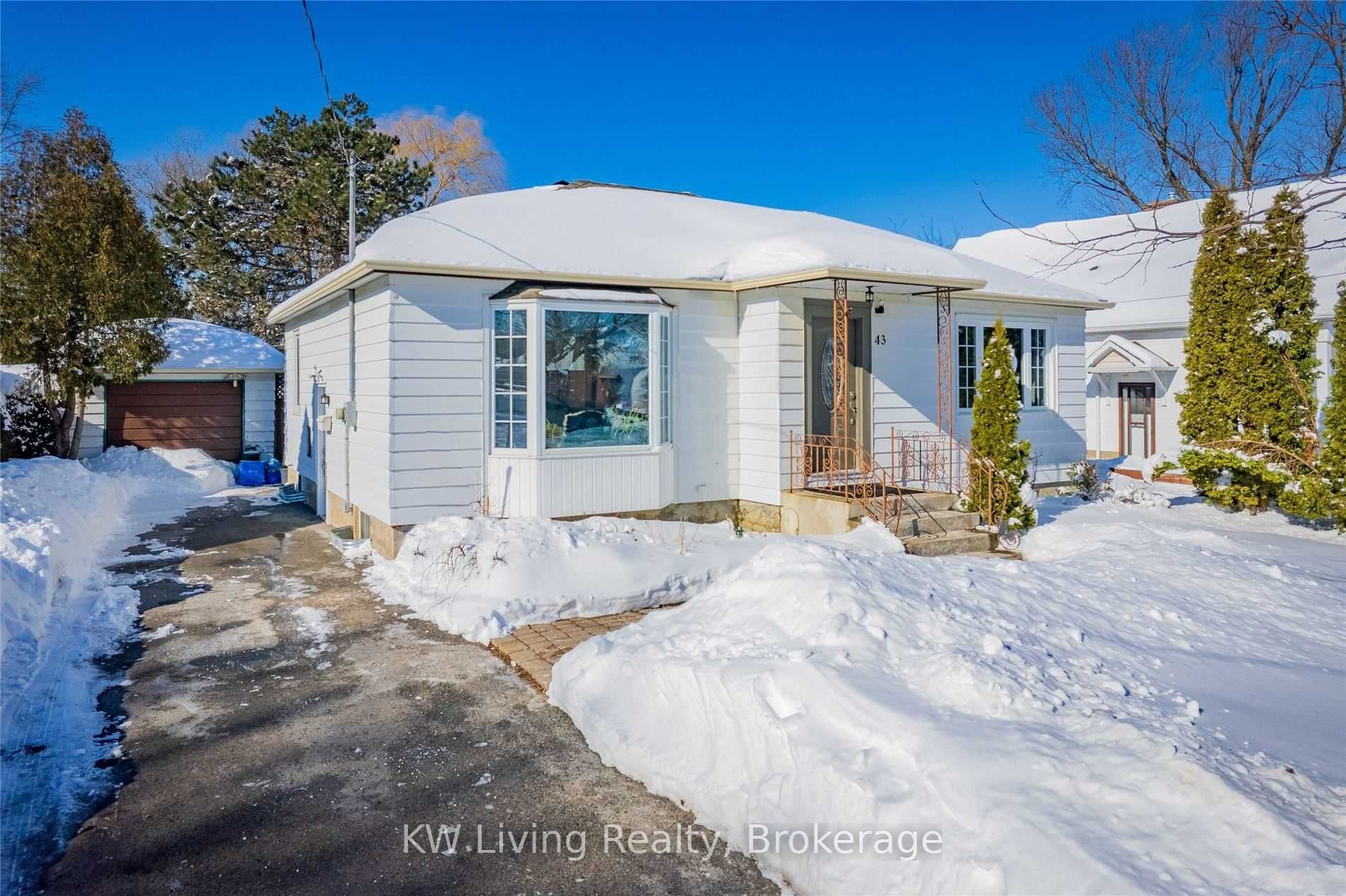 43 Else Street Lower, St. Catharines, ON L2N 2C2