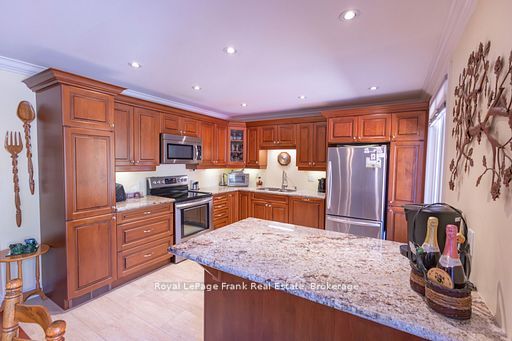 200 East Street 607, Kawartha Lakes, ON K0M 1A0 photo 4