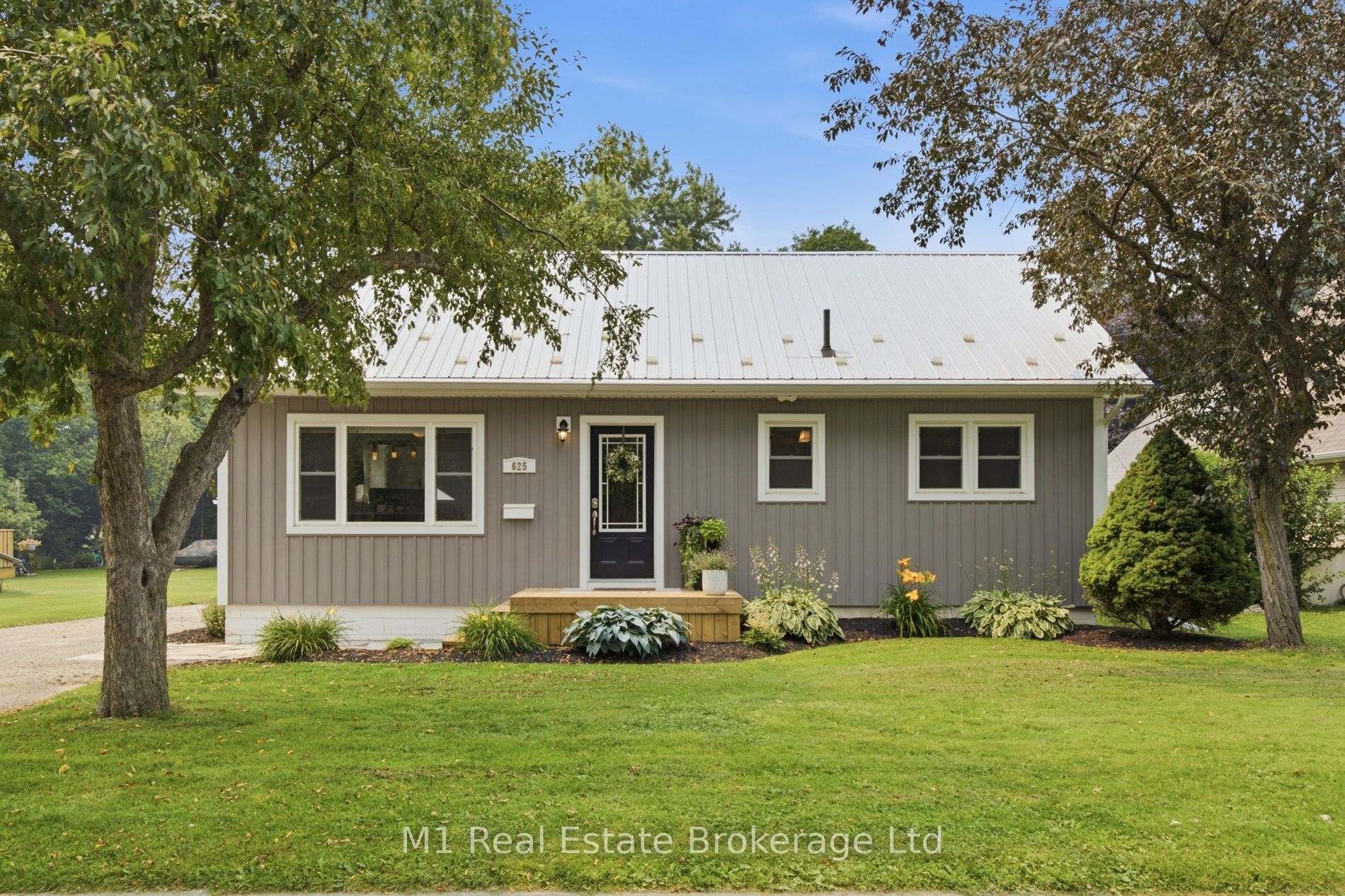 625 Woodside Street, Centre Wellington, ON N1M 2M4 photo 2