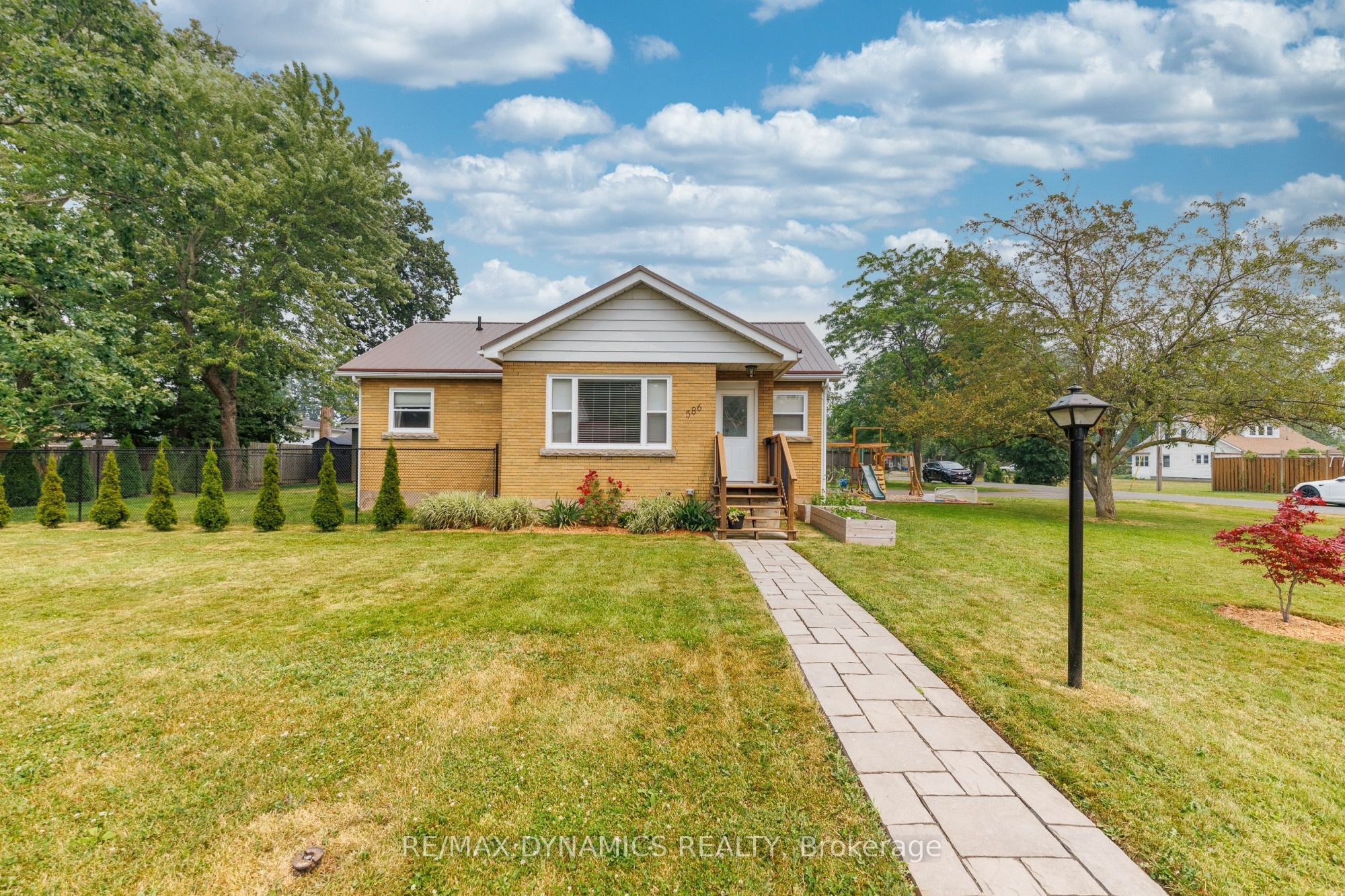 586 Lakeside Road, Fort Erie, ON L2A 4Y2 photo 4