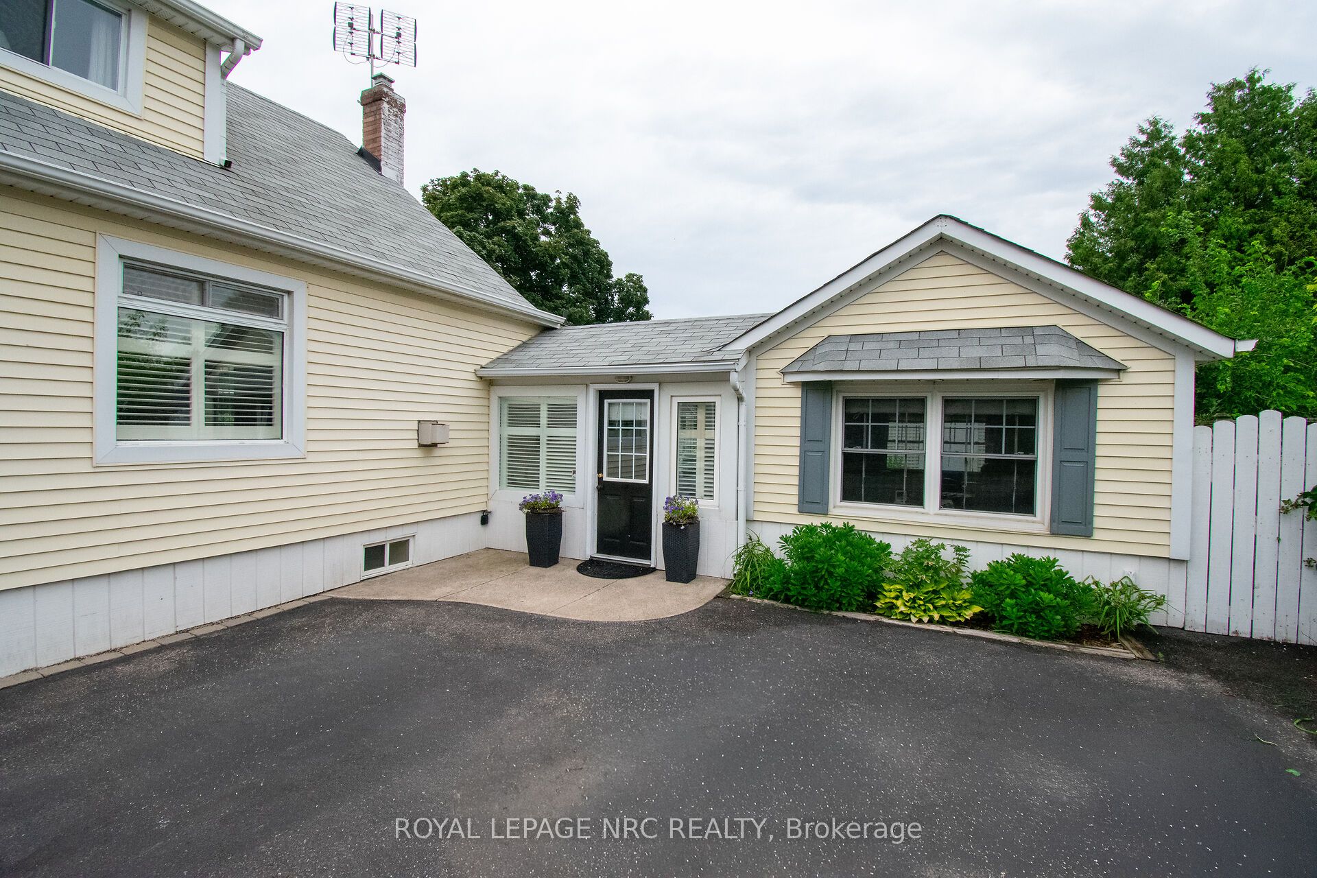 87 Lakeport Road N, St. Catharines, ON L2N 4P9 photo 3