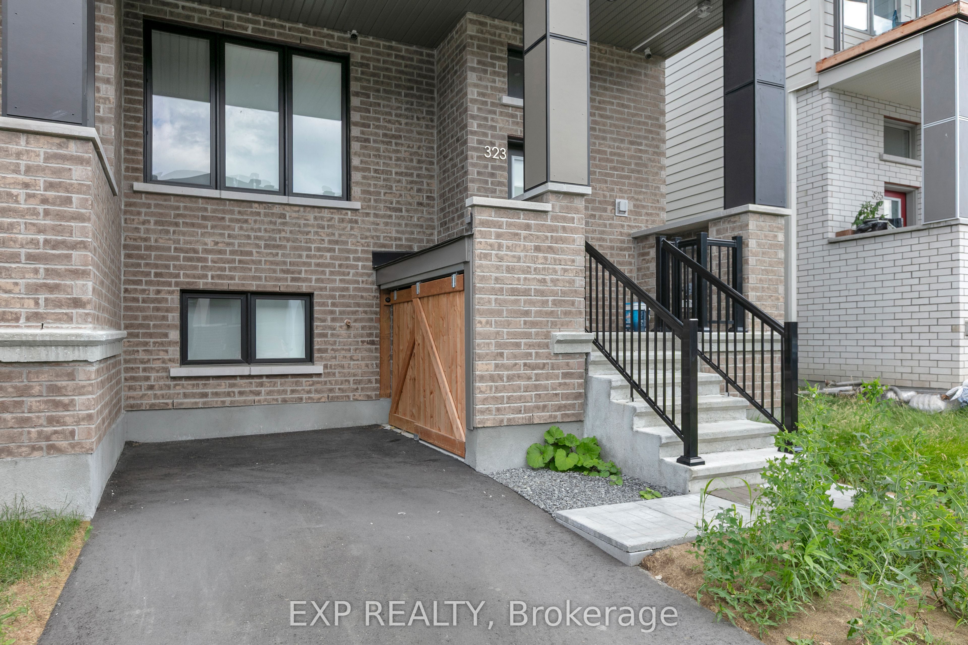 323 Catsfoot Walk, Barrhaven, ON K2J 7G9 photo 3