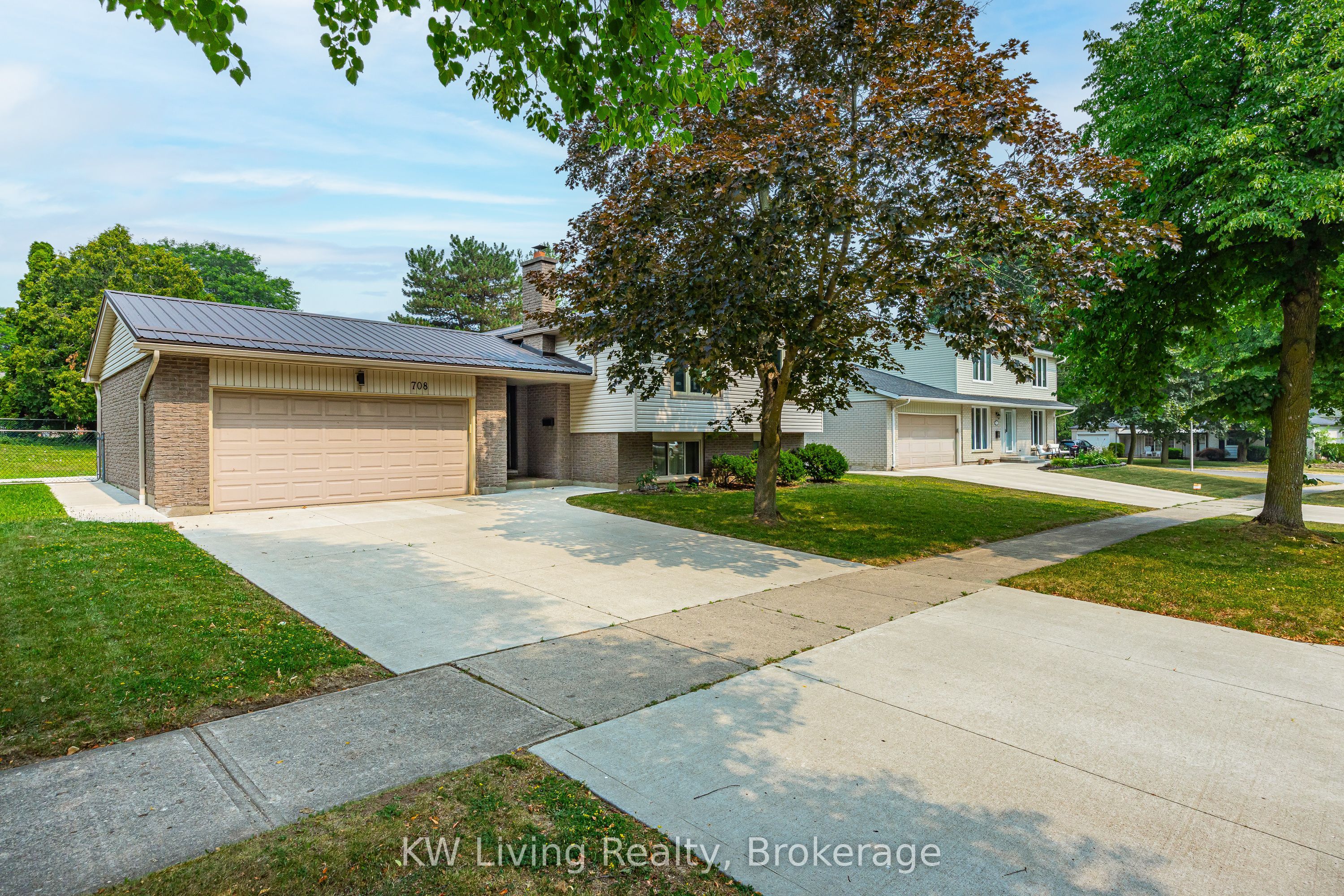 708 VILLAGE GREEN Avenue, London South, ON N6K 1H2 photo 4