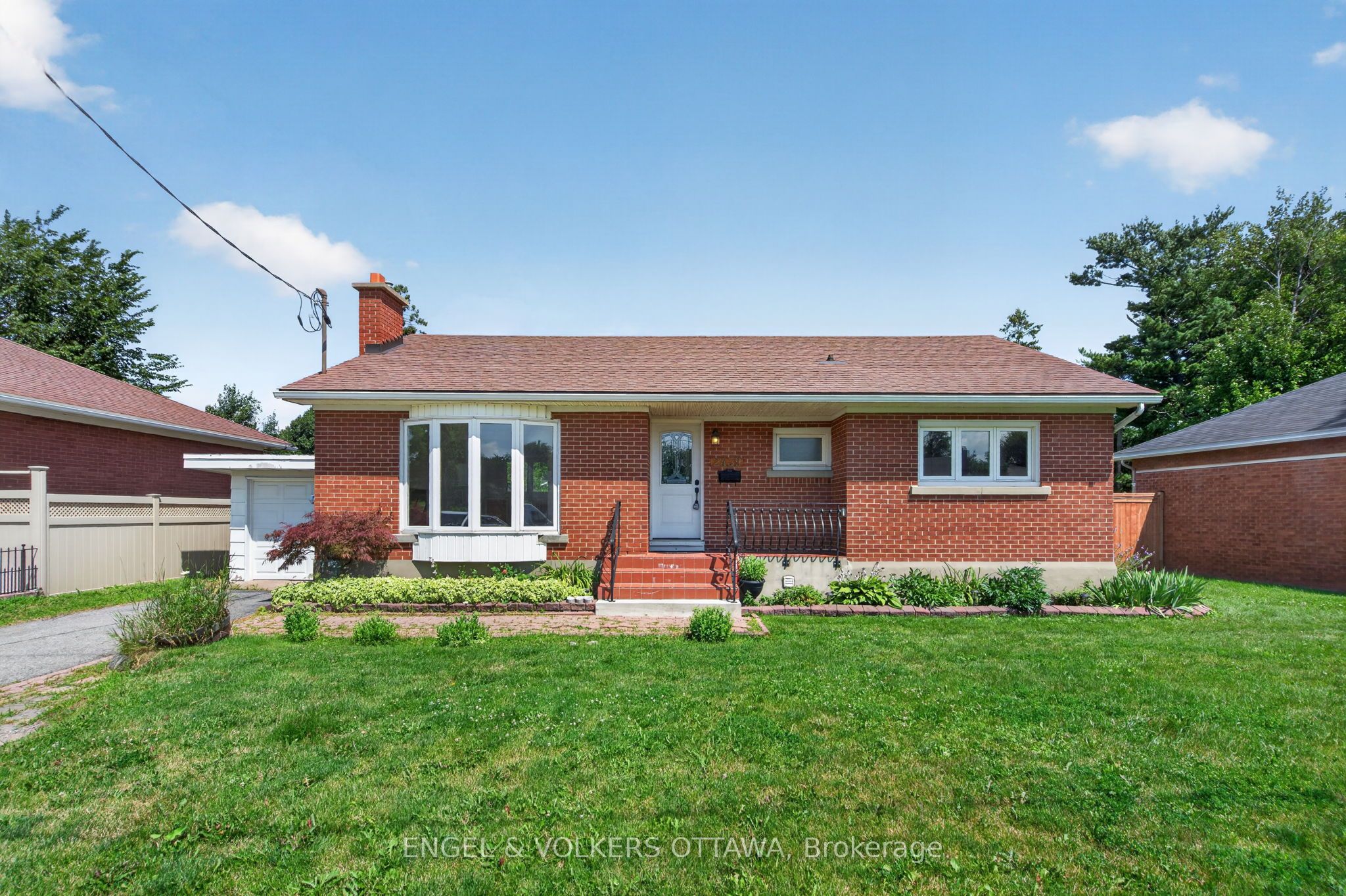 2439 Alta Vista Drive, Alta Vista and Area, ON K1H 7M9