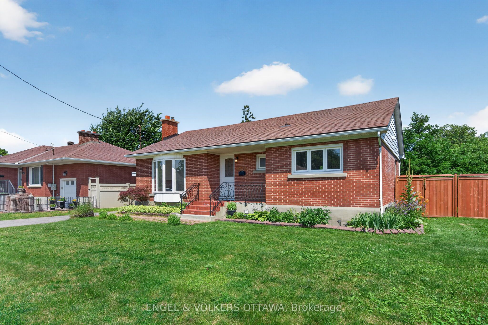 2439 Alta Vista Drive, Alta Vista and Area, ON K1H 7M9 photo 2