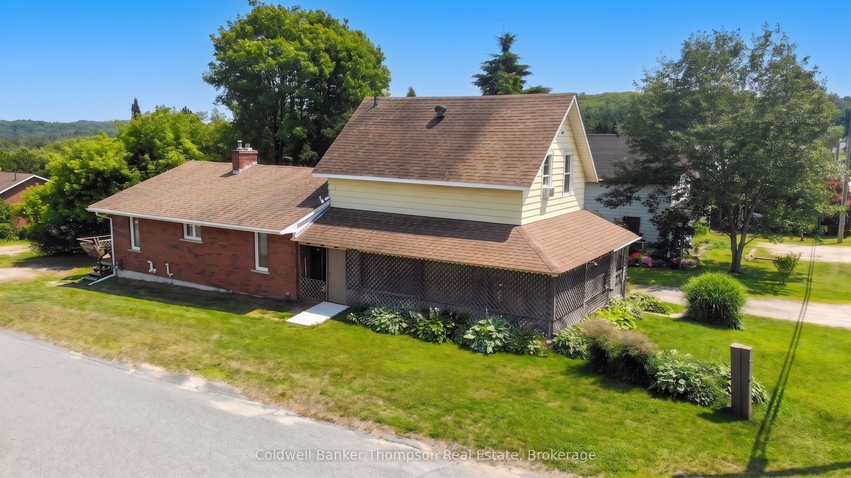 138 Main Street, Burk's Falls, ON P0A 1C0 photo 2