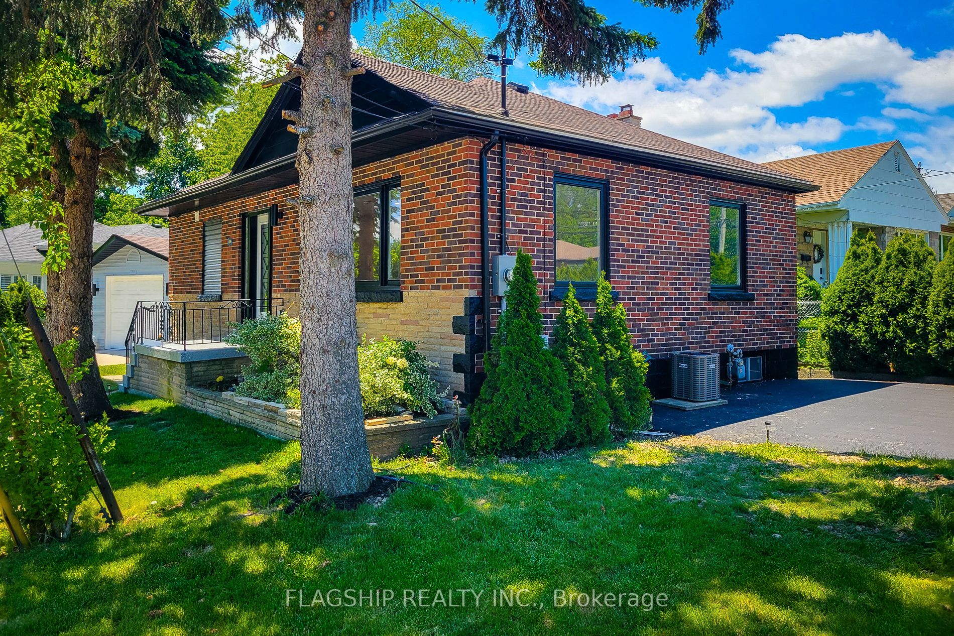 292 Glenholme Avenue, Hamilton, ON L8K 3M3 photo 2