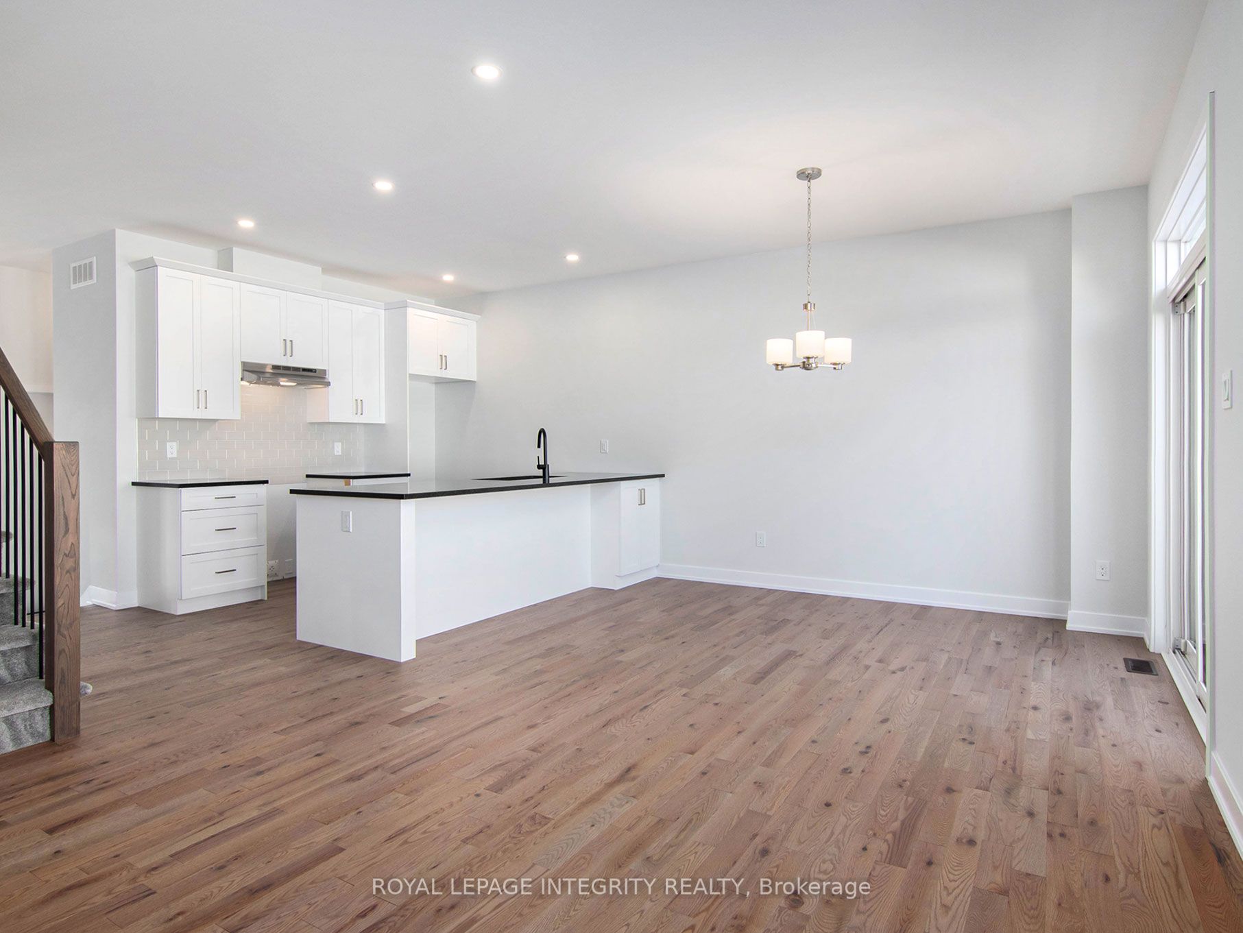 6 Morrall Court, Arnprior, ON K7S 0J4 photo 3