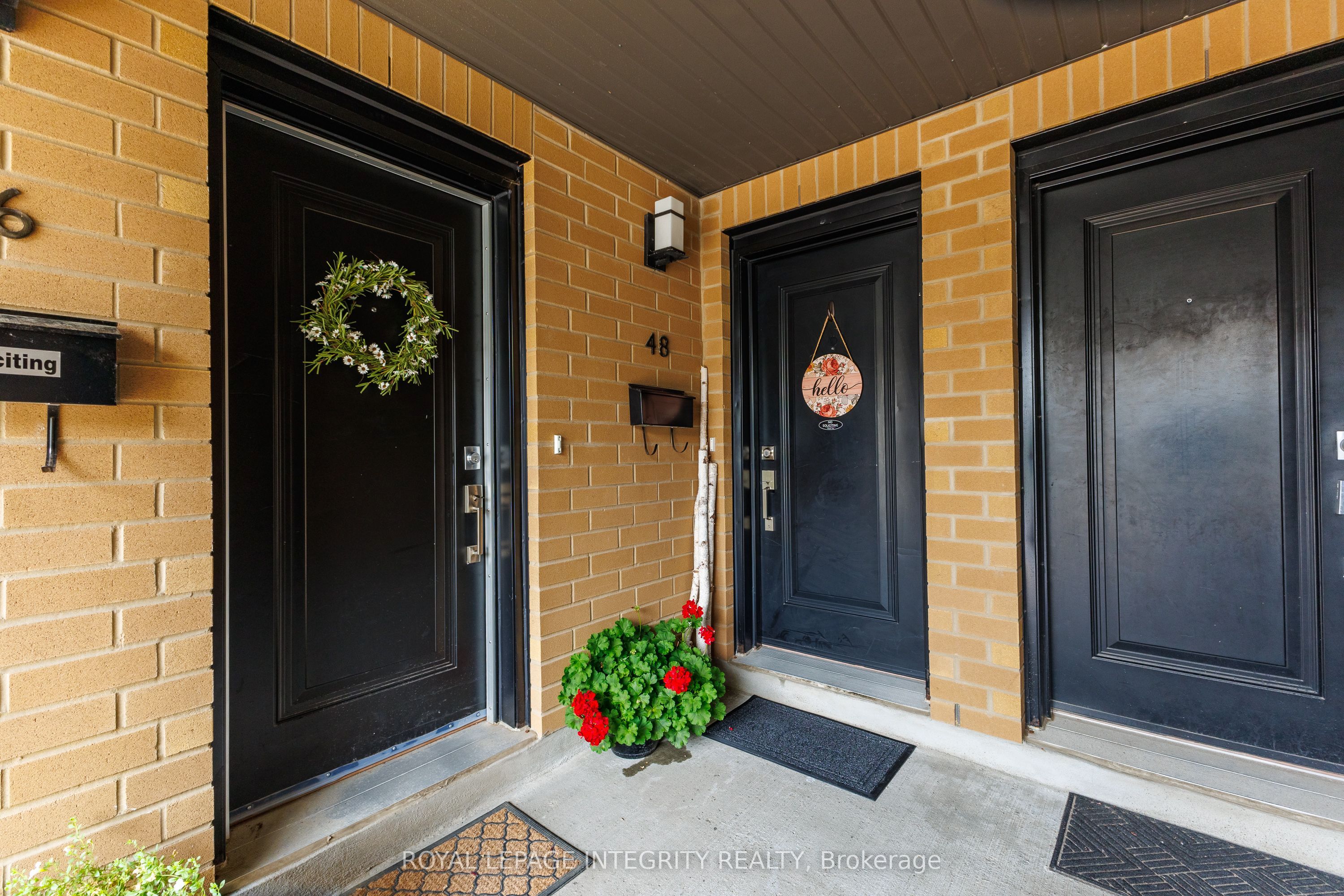 48 Bergeron Private W, Orleans - Convent Glen and Area, ON K1C 0C2 photo 2