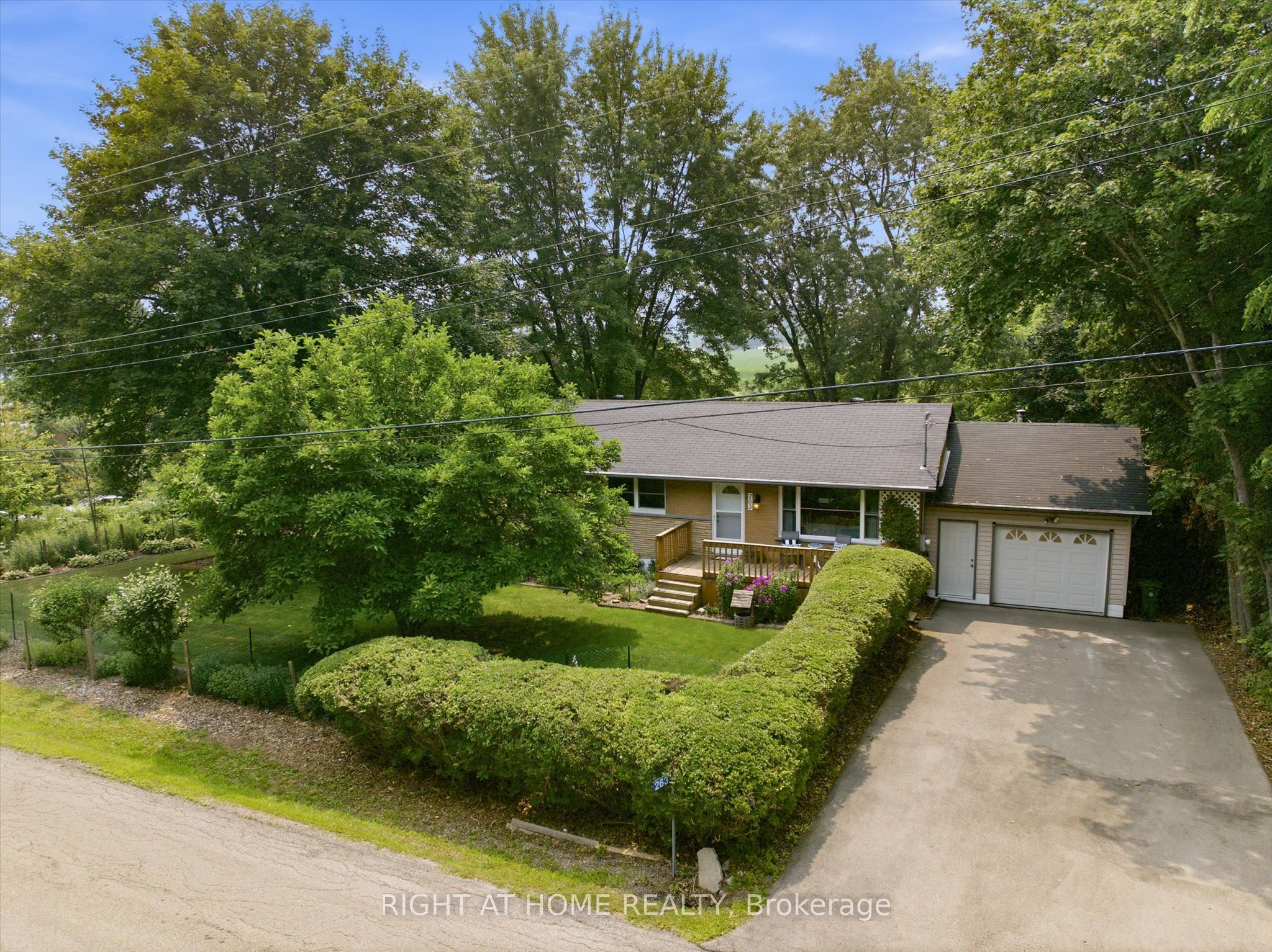 263 Weir's Lane, Hamilton, ON L9H 5E1