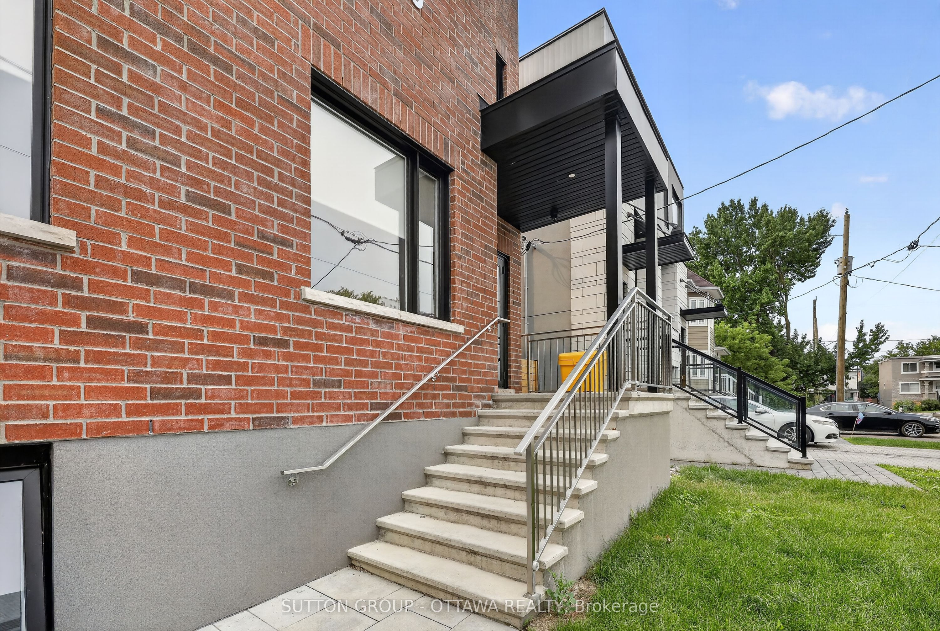 250 Ferland Street 5, Vanier and Kingsview Park, ON K1L 7T6 photo 3