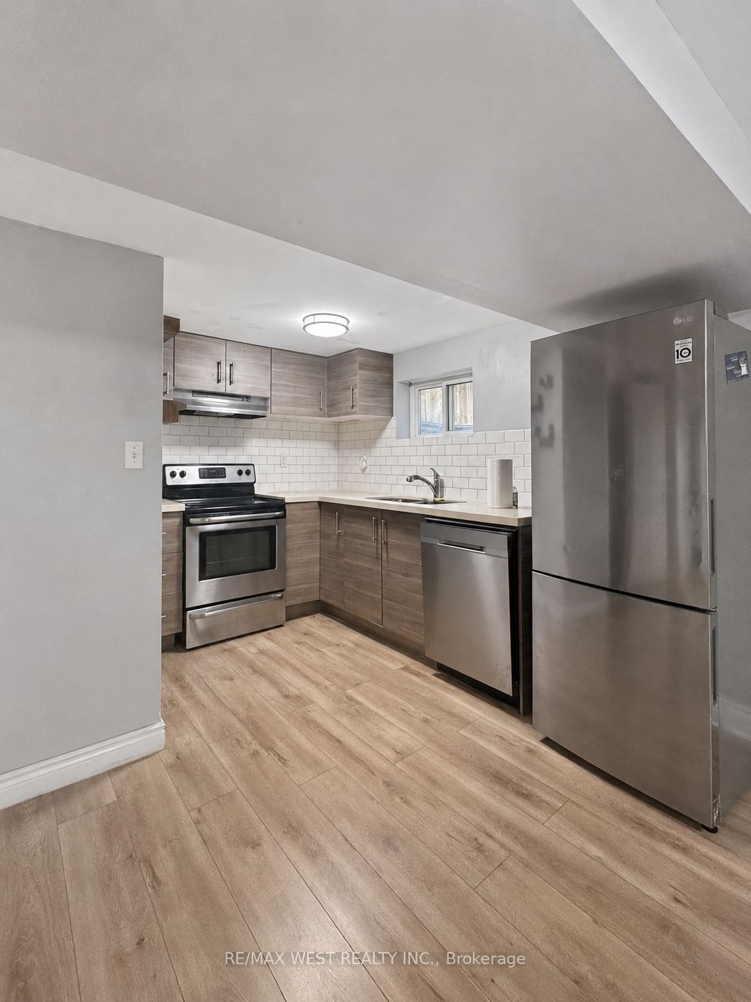 53 Shadyside Avenue BSMT, Hamilton, ON L8V 3E2 photo 5