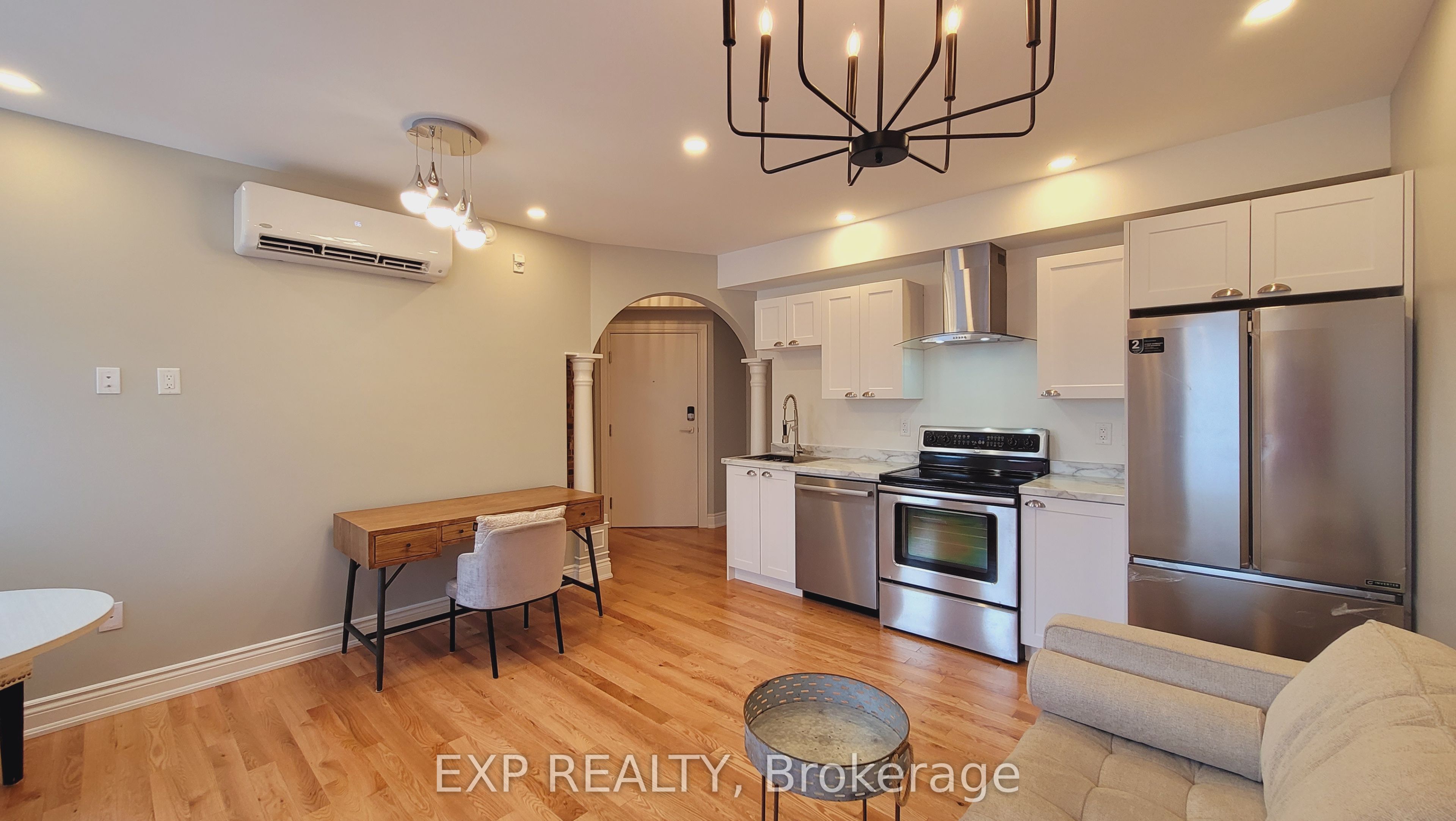 157 James Street 202, Ottawa Centre, ON K1R 5M4 photo 3