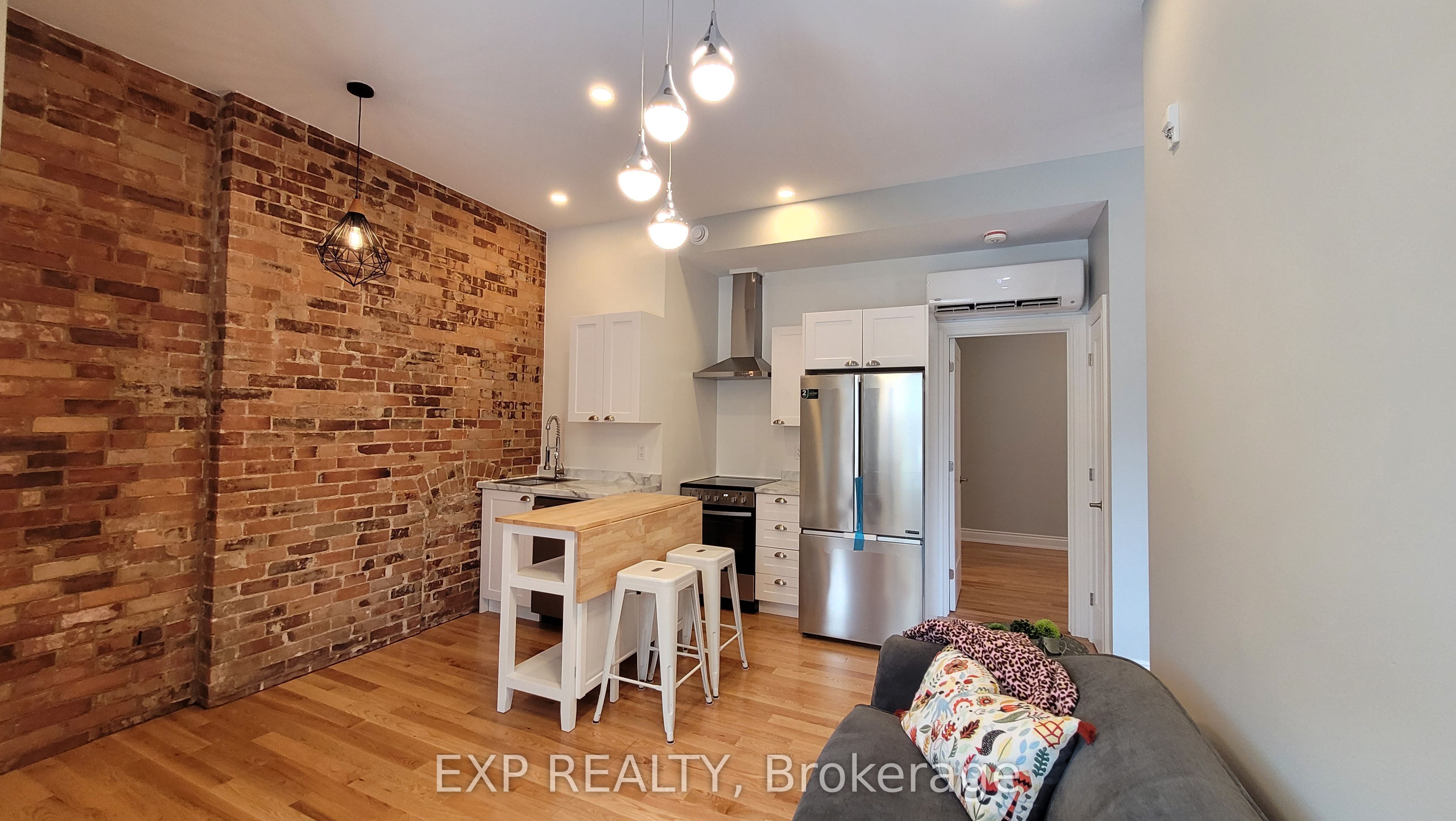 157 James Street 202, Ottawa Centre, ON K1R 5M4 photo 4