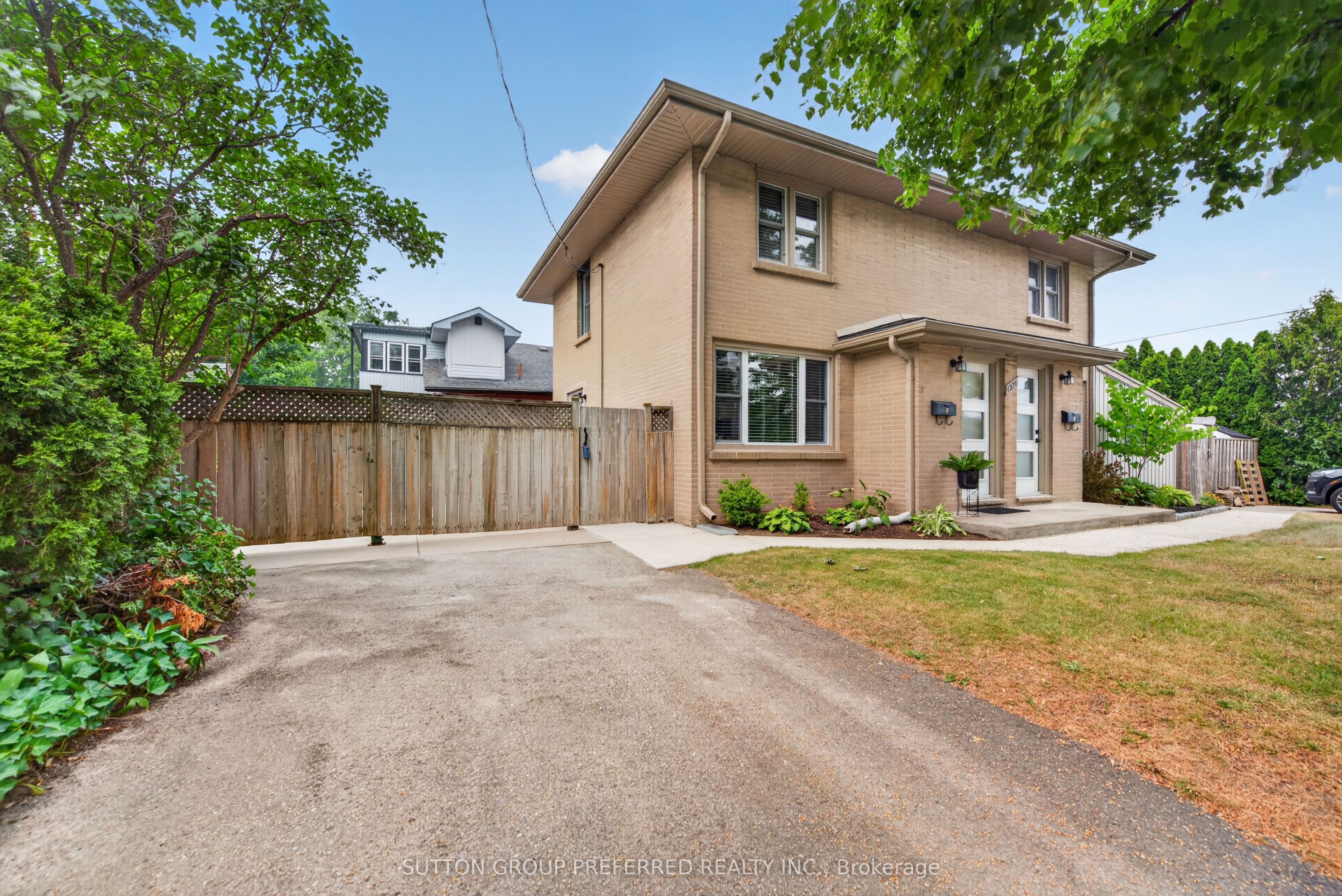 1271 Norman Avenue, London South, ON N6K 2A1 photo 2
