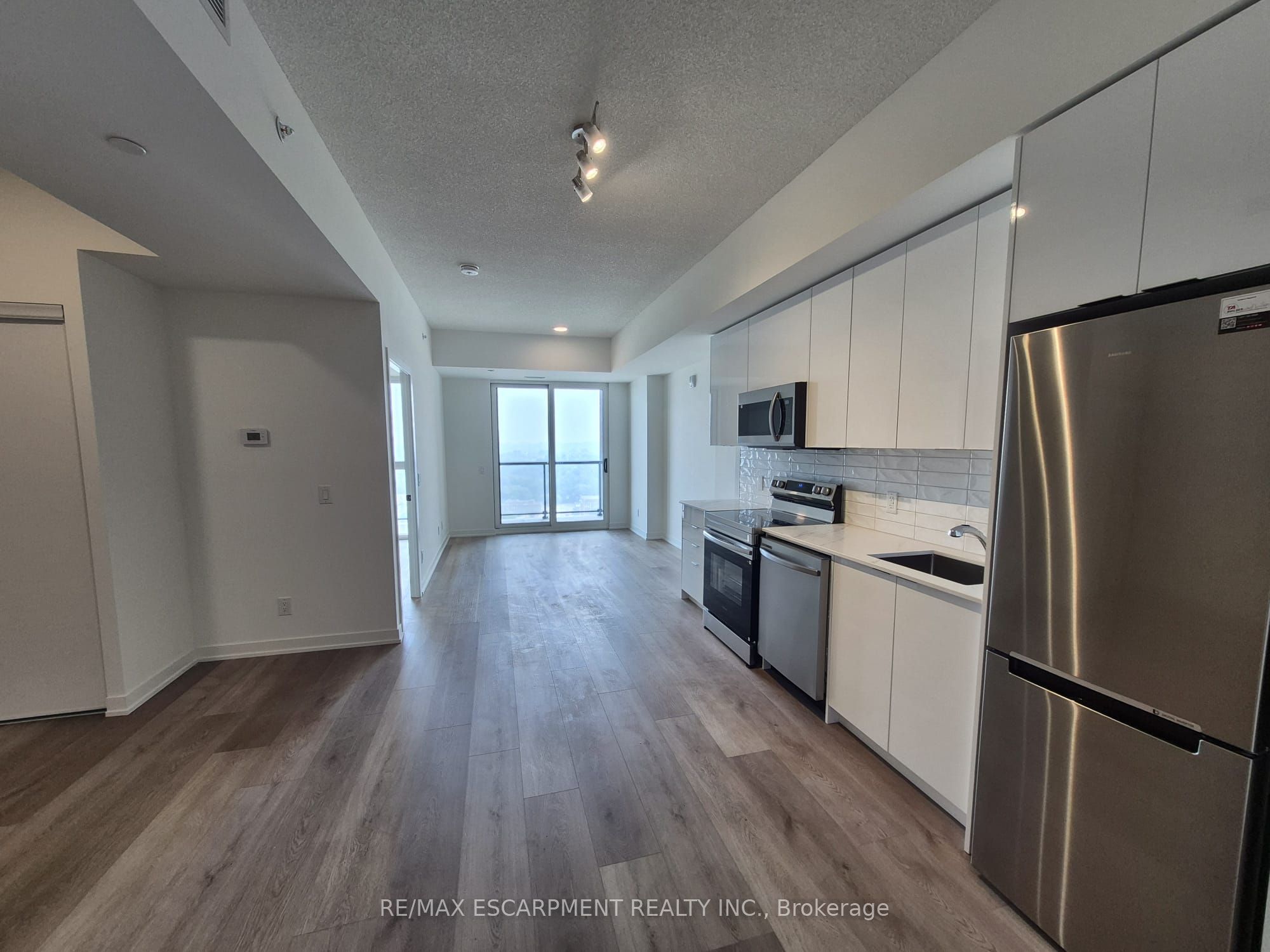 33 Erie Avenue 1603, Brantford, ON N3S 0K7 photo 5