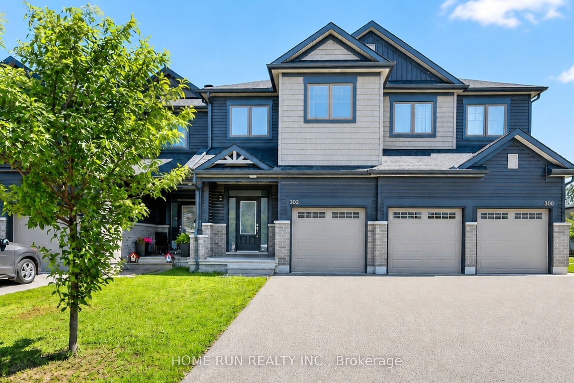 302 Grackle Street, Blossom Park - Airport and Area, ON K1X 0G7