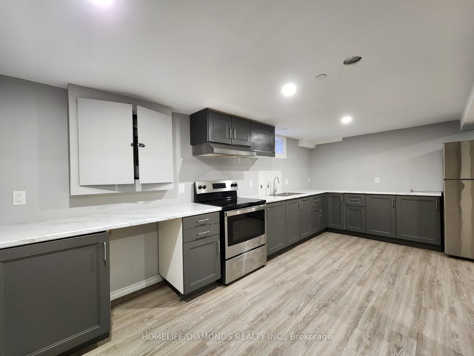 5 CALCOTT Court LOWER, Thorold, ON L2V 4J9 photo 3