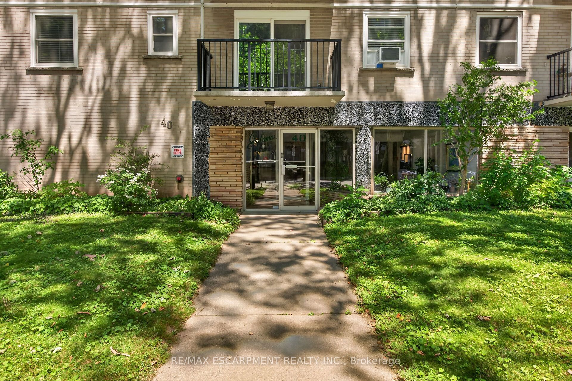 40 Robinson Street 209, Hamilton, ON L8P 1Y9 photo 5