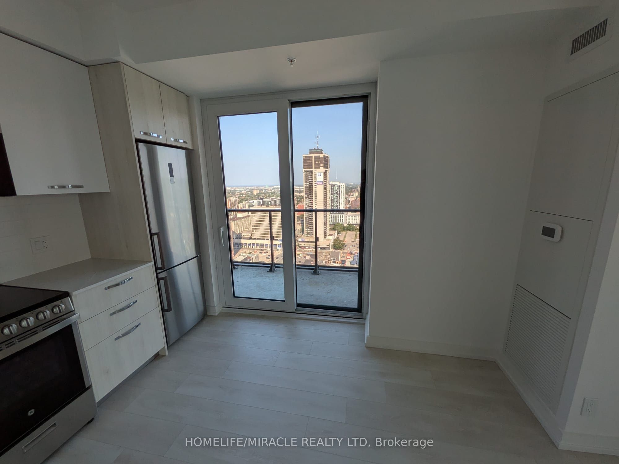 75 James Street S 2710, Hamilton, ON L8P 2Y9 photo 5