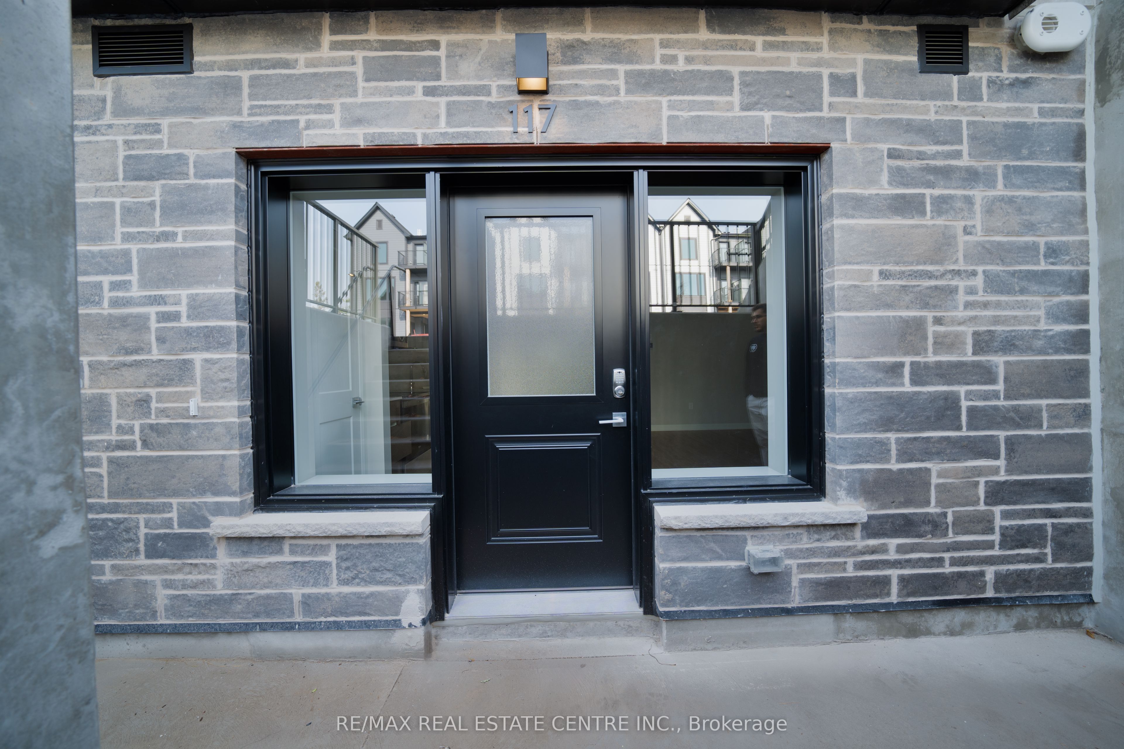 708 Woolwich Street 117, Guelph, ON N1H 3Z1 photo 3