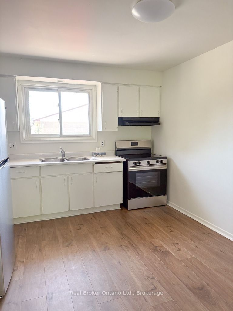36 Graham Avenue 4, Brantford, ON N3T 1C4 photo 3