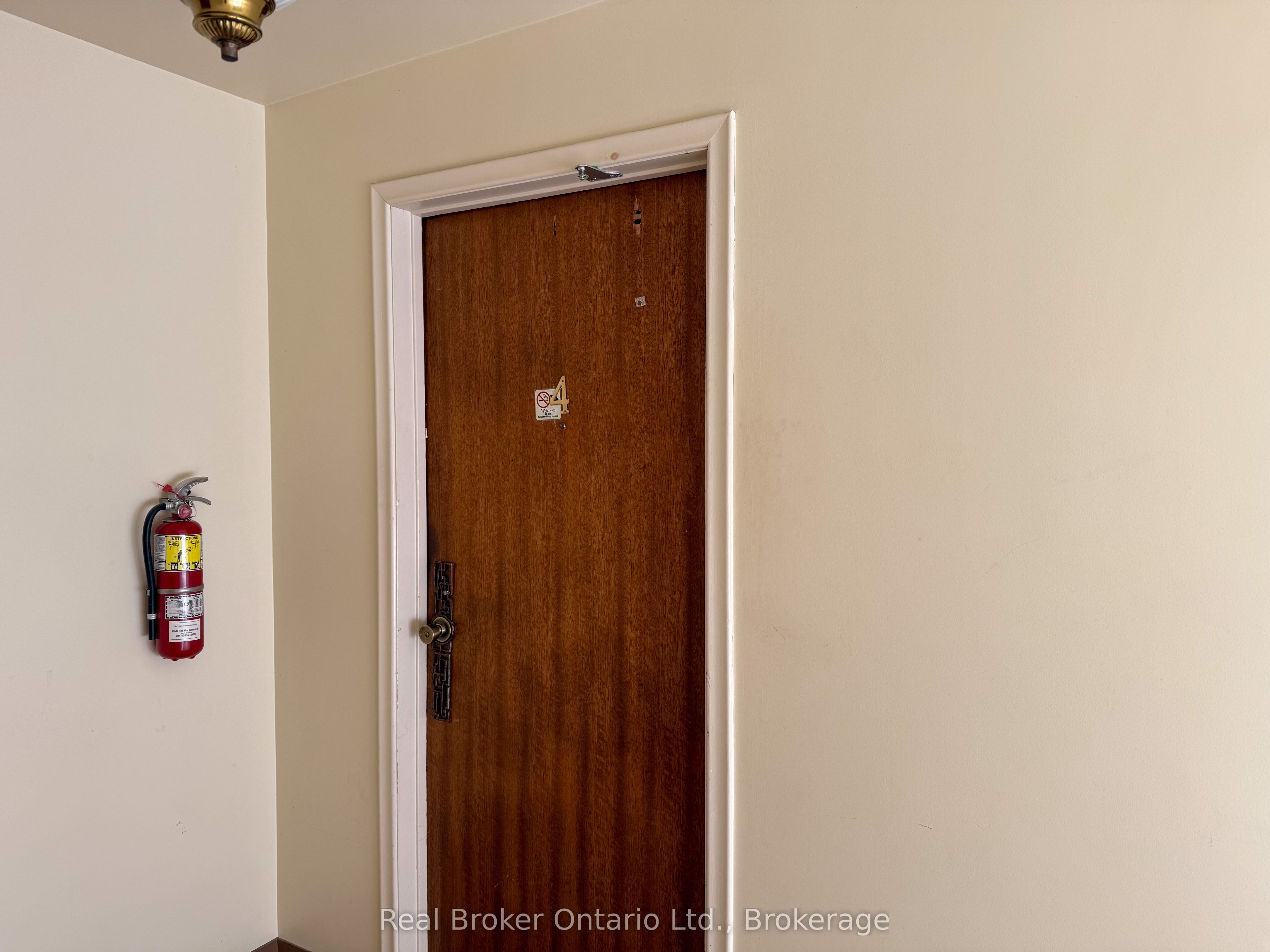 36 Graham Avenue 4, Brantford, ON N3T 1C4 photo 4