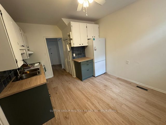 495 Bagot Street 1, Kingston, ON K7K 3C6 photo 4