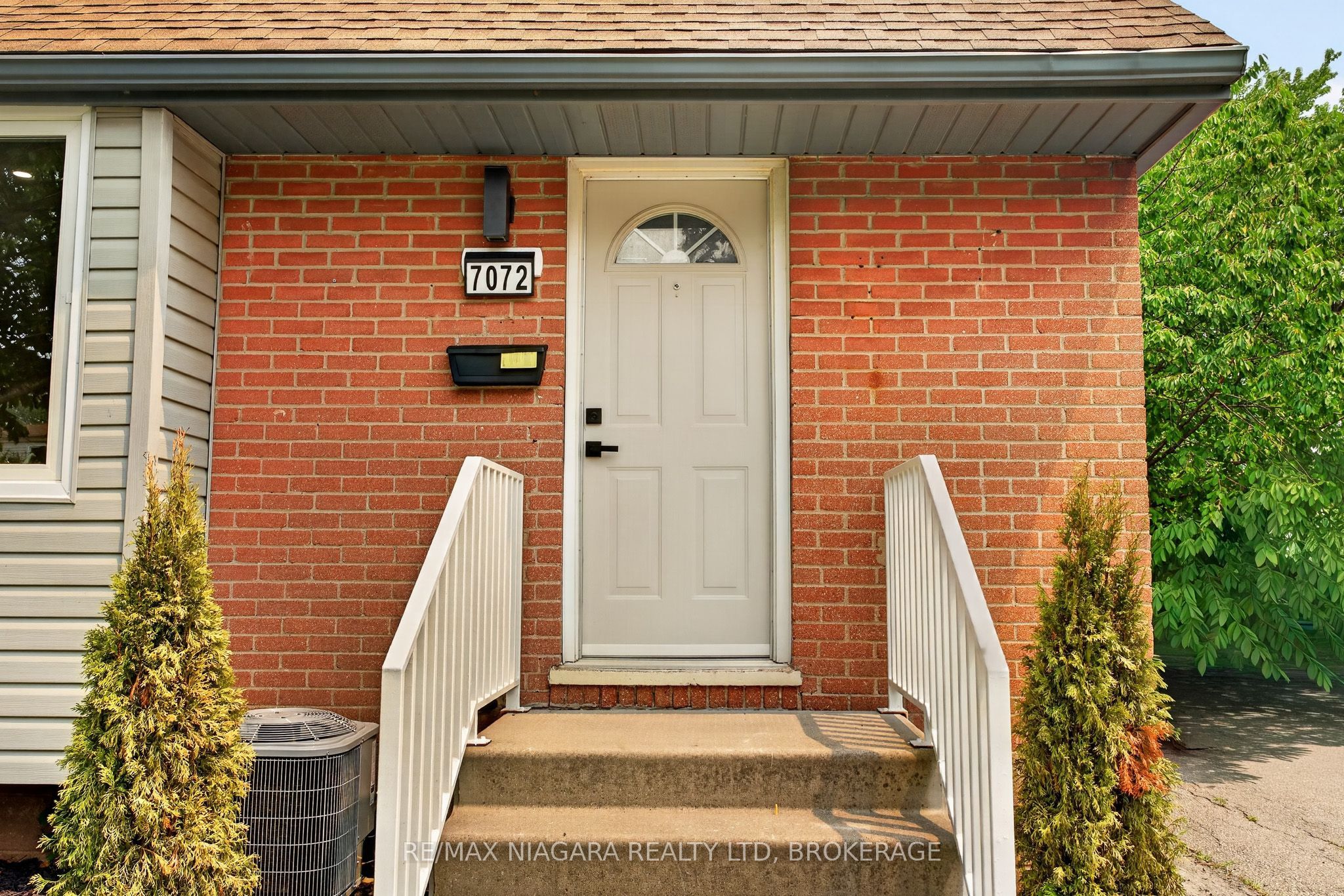 7072 Dell Avenue, Niagara Falls, ON L2G 4W3 photo 2