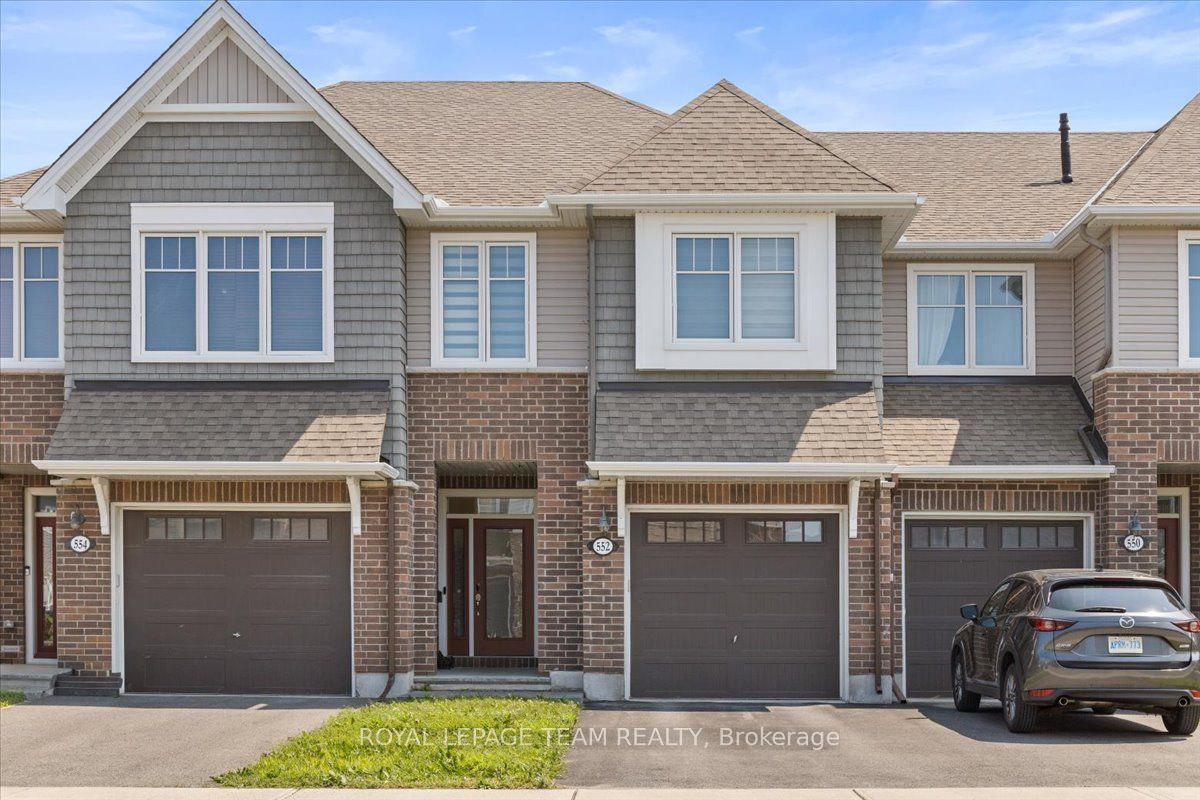 552 Jackdaw Avenue, Barrhaven, ON K2J 6N1