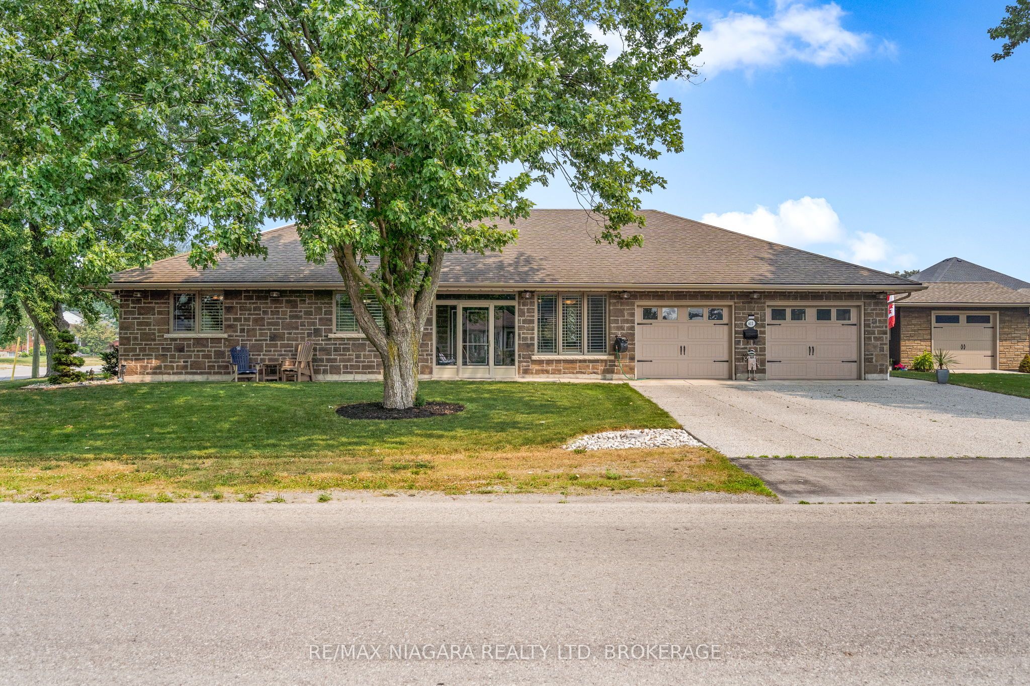 611 Sugarloaf Street, Port Colborne, ON L3K 0A3 photo 4
