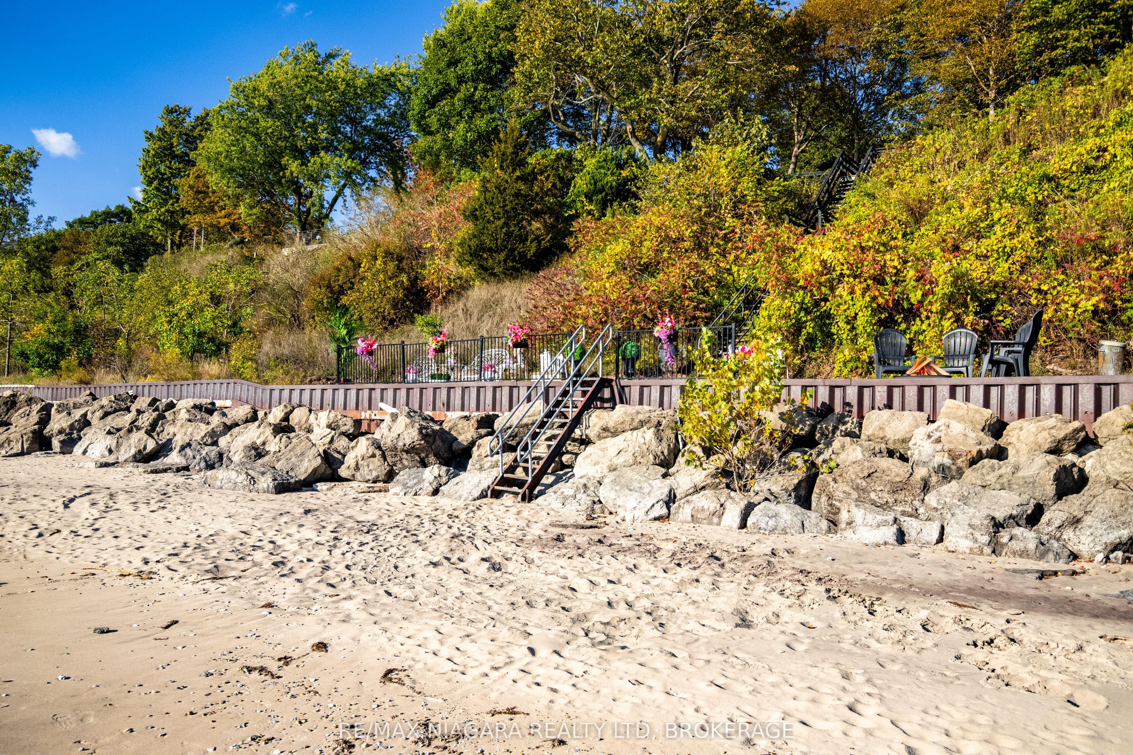 735 Lakeshore Road E, Port Colborne, ON L3K 5V3 photo 5