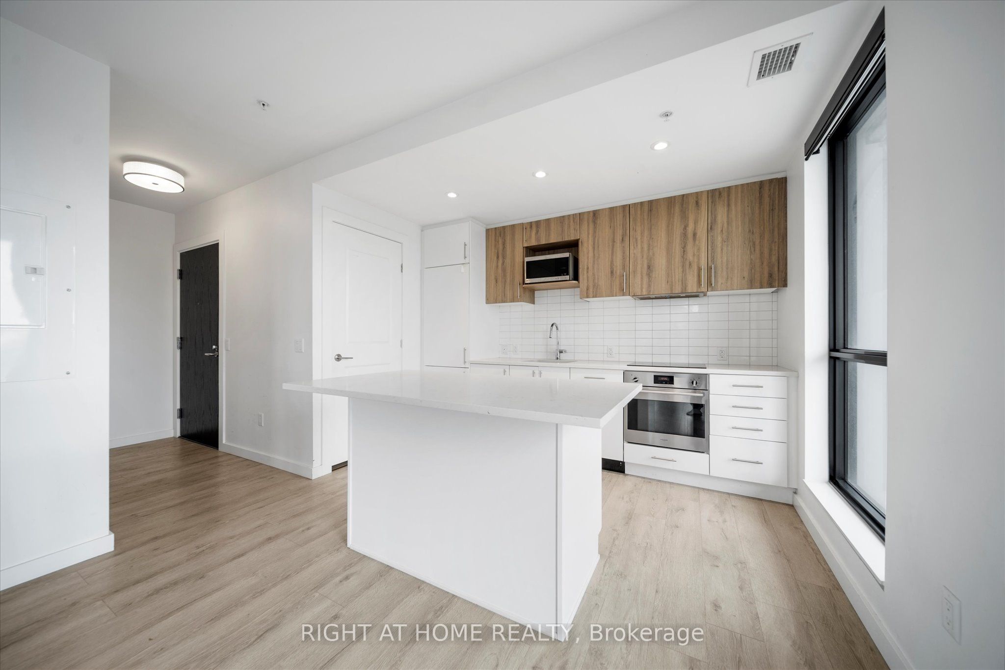 181 King Street S 1214, Waterloo, ON N2J 1P7 photo 4