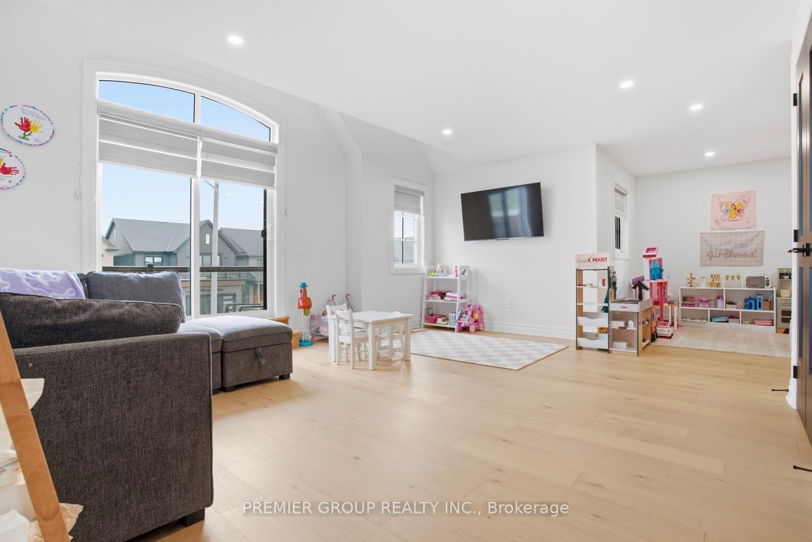 7520 Splendour Dr Drive N UPPER, Niagara Falls, ON L2H 3V8 photo 4