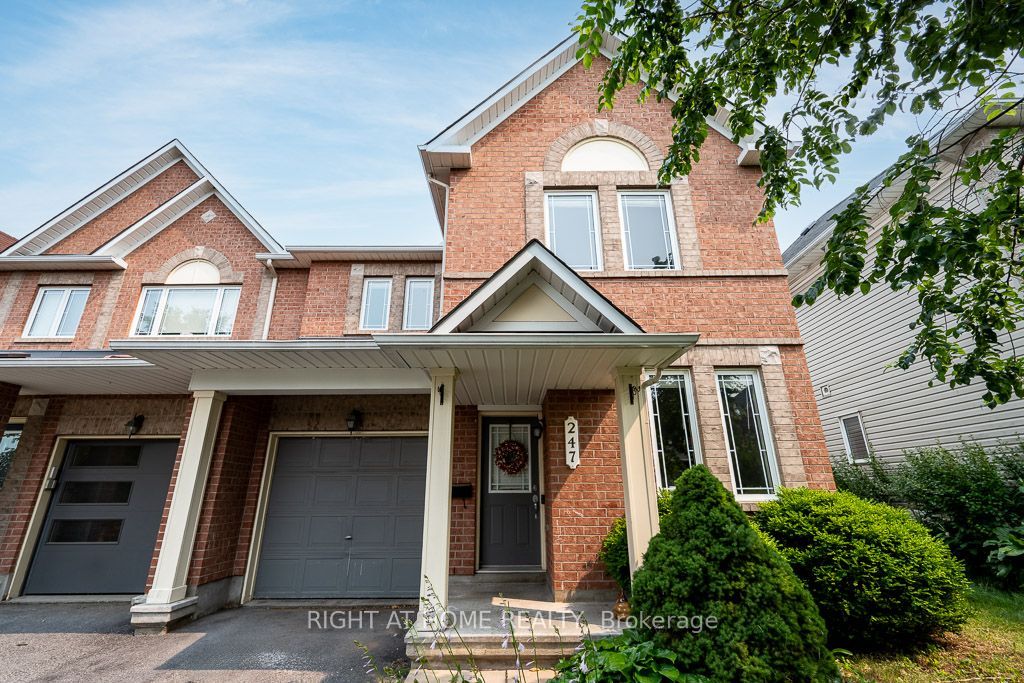 247 FELICIA Crescent, Barrhaven, ON K2G 7G2 photo 2