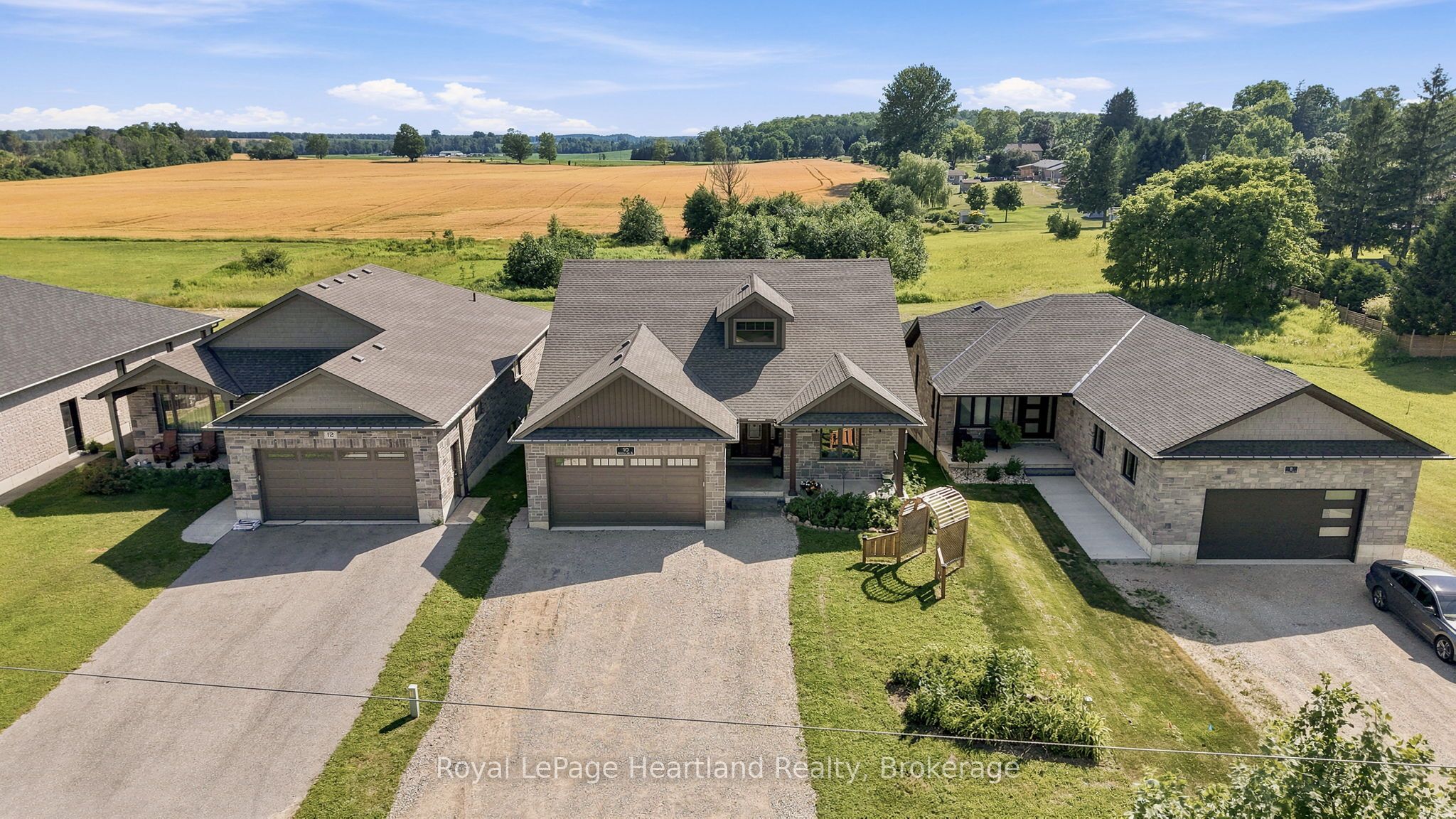 10 Minto Street S, Minto, ON N0G 1M0 photo 3