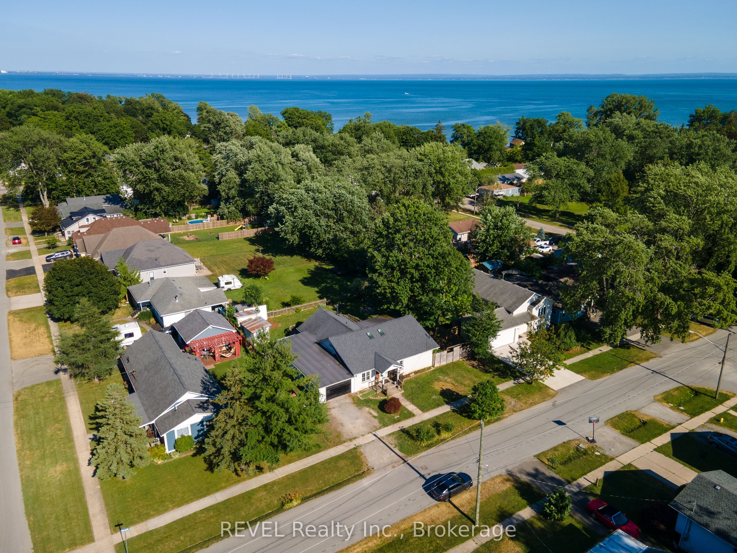 342 HELEN Street, Fort Erie, ON L0S 1B0 photo 2