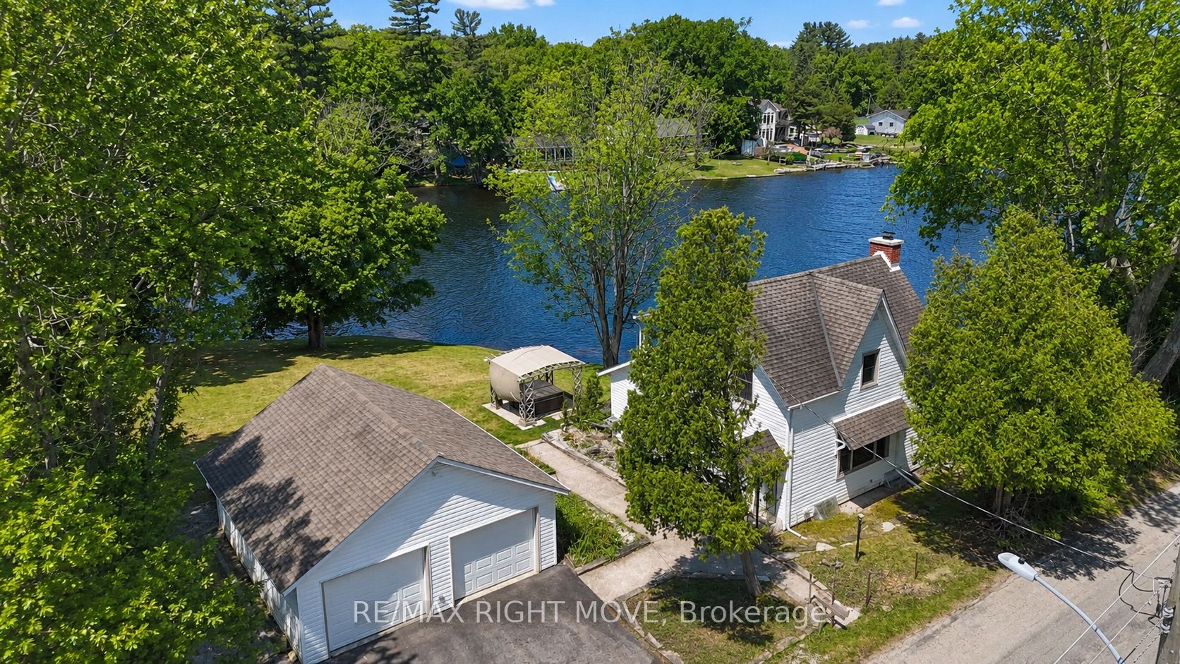 1012 Cowbell Lane, Gravenhurst, ON P0E 1N0 photo 2