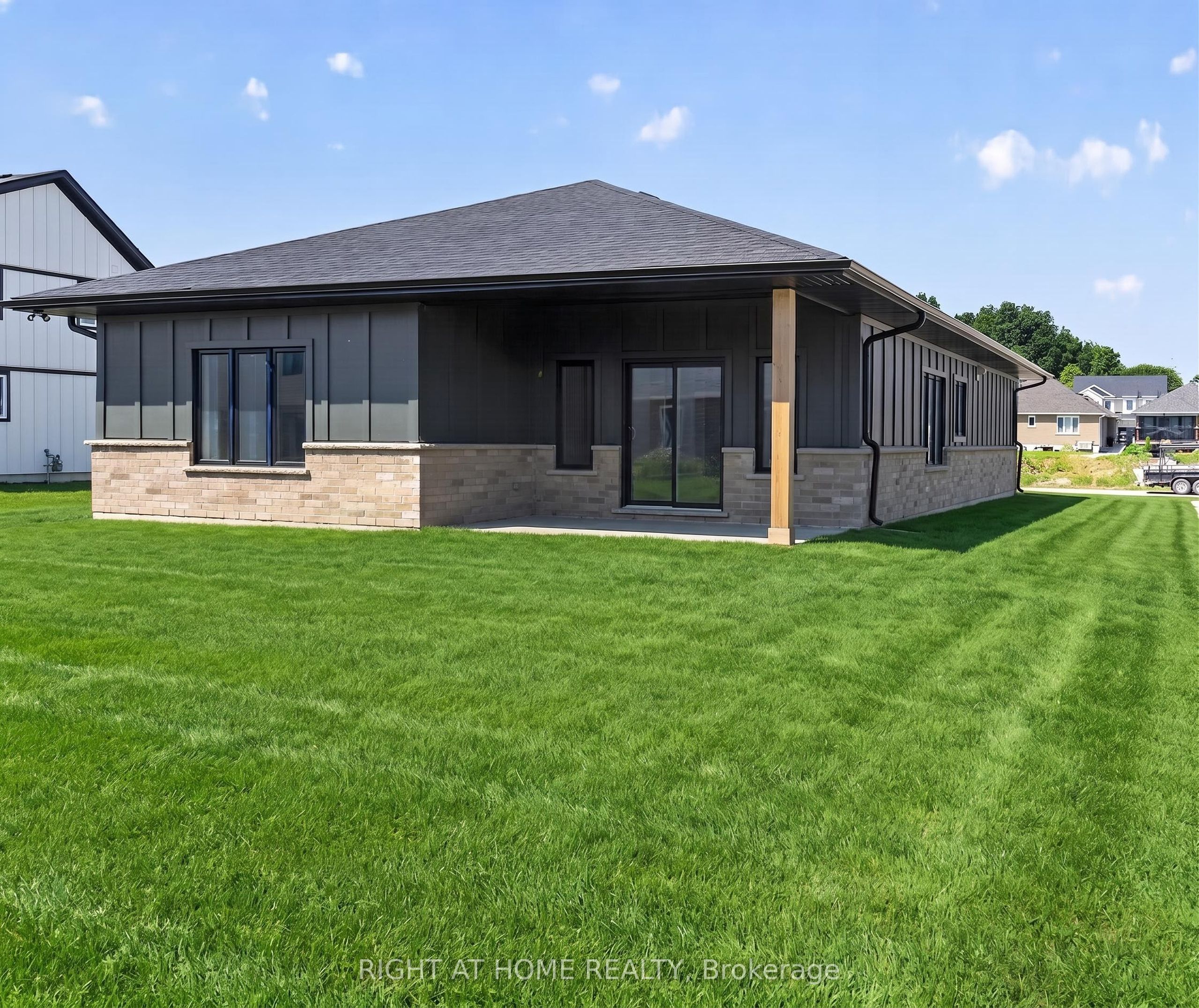 173 Renaissance Drive, St. Thomas, ON N5R 0P1 photo 2