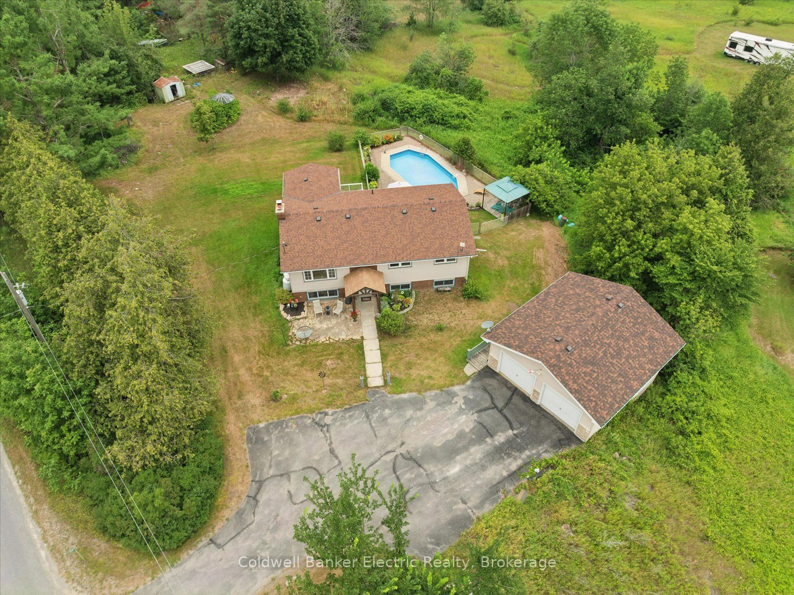 1657 4th Line, Douro-Dummer, ON K0L 2H0 photo 4