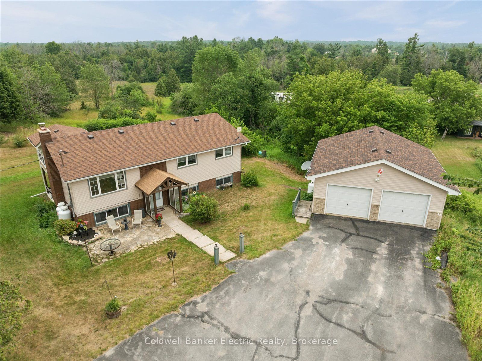 1657 4th Line, Douro-Dummer, ON K0L 2H0 photo 5