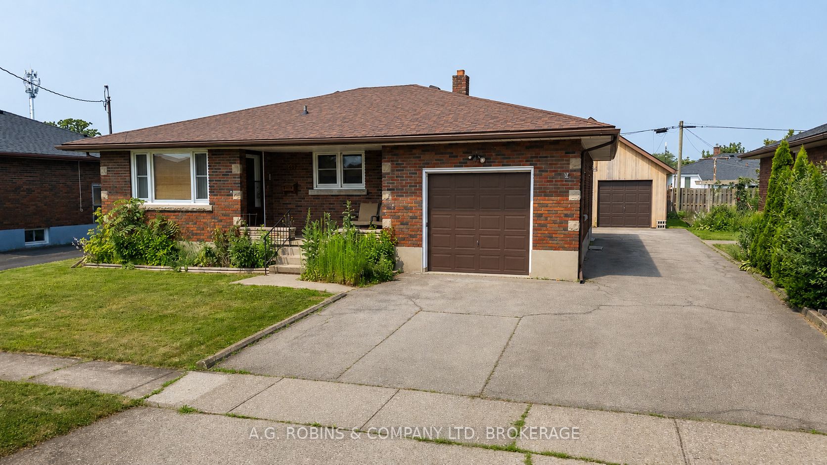 140 Classic Avenue, Welland, ON L3B 1P7 photo 2