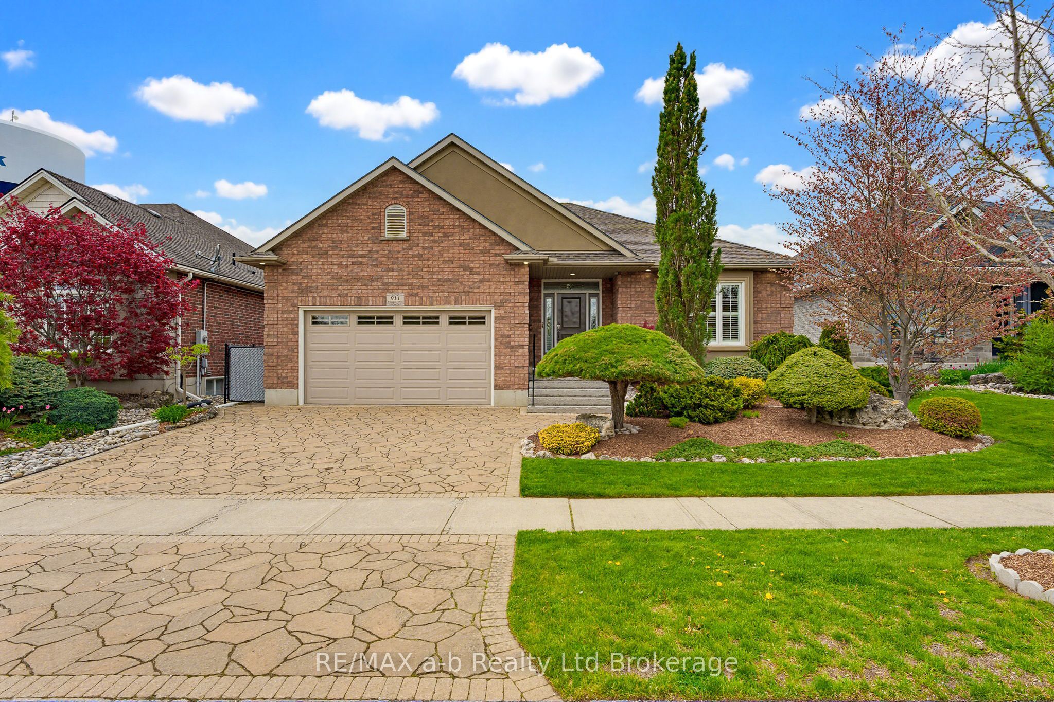 911 Ridgewood Drive, Woodstock, ON N4T 0B8 photo 3
