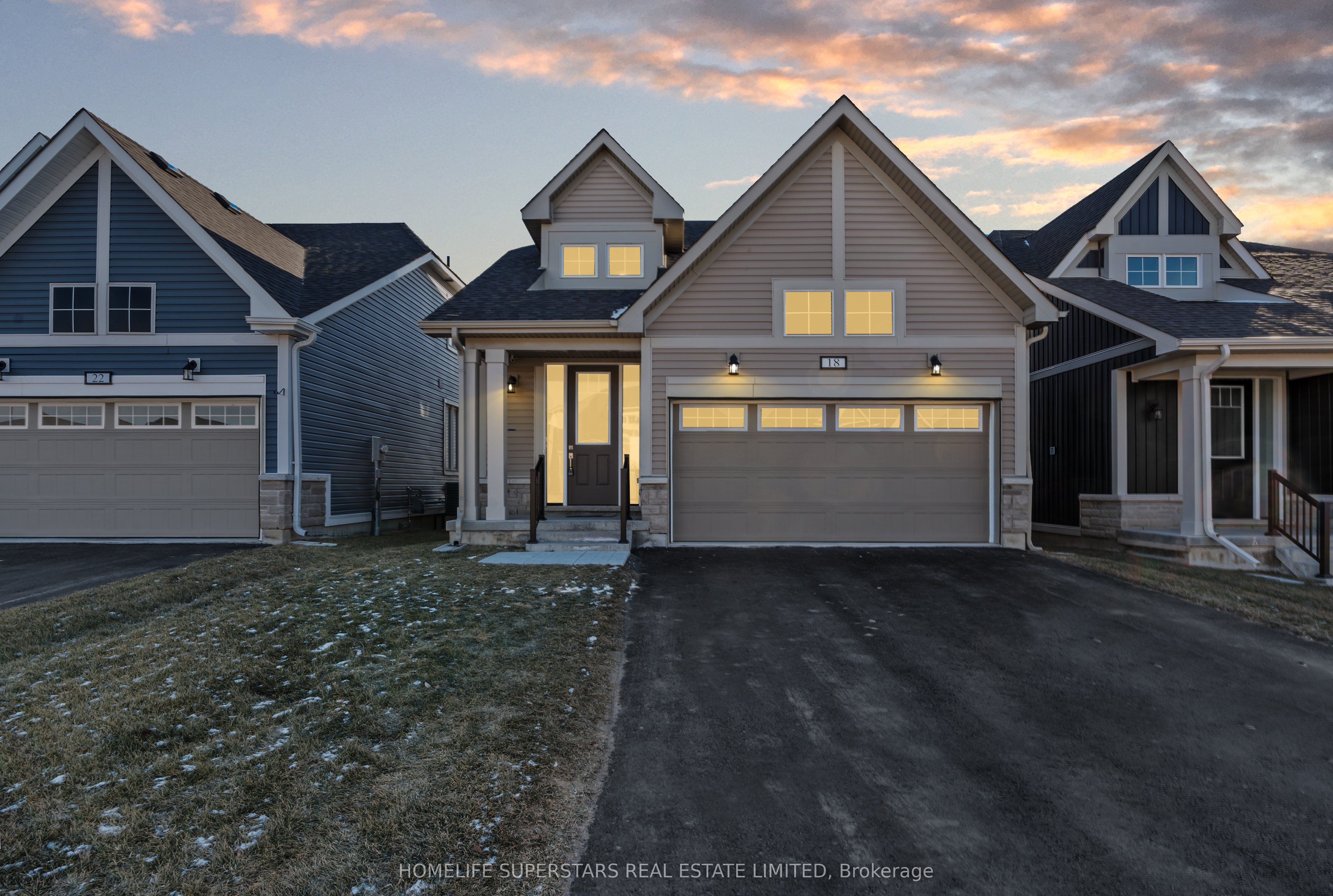 18 Oakmont Drive, Loyalist, ON K0H 1G0