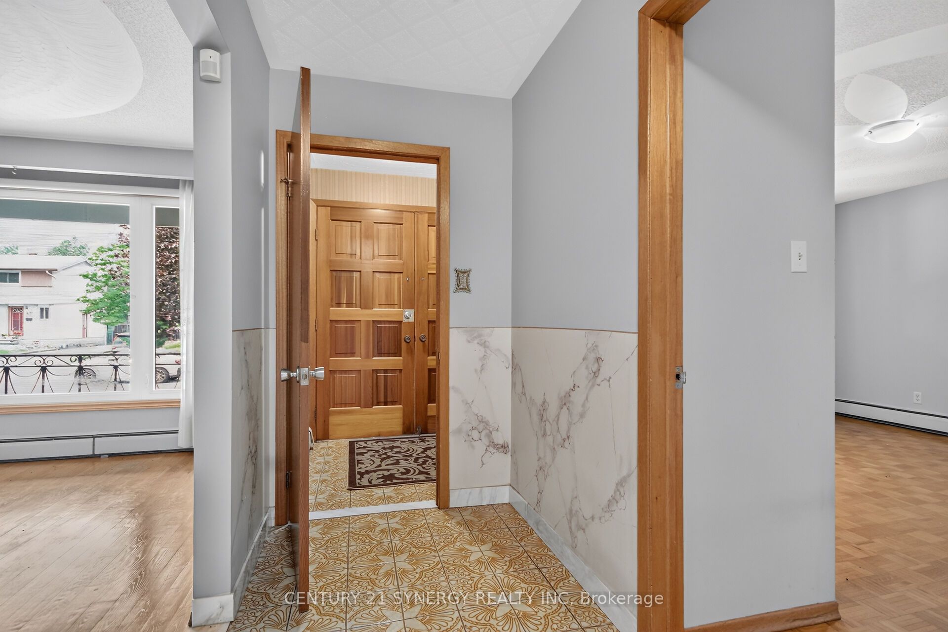 974 Greenbriar Avenue, Mooneys Bay - Carleton Heights and Area, ON K2C 0J7 photo 3