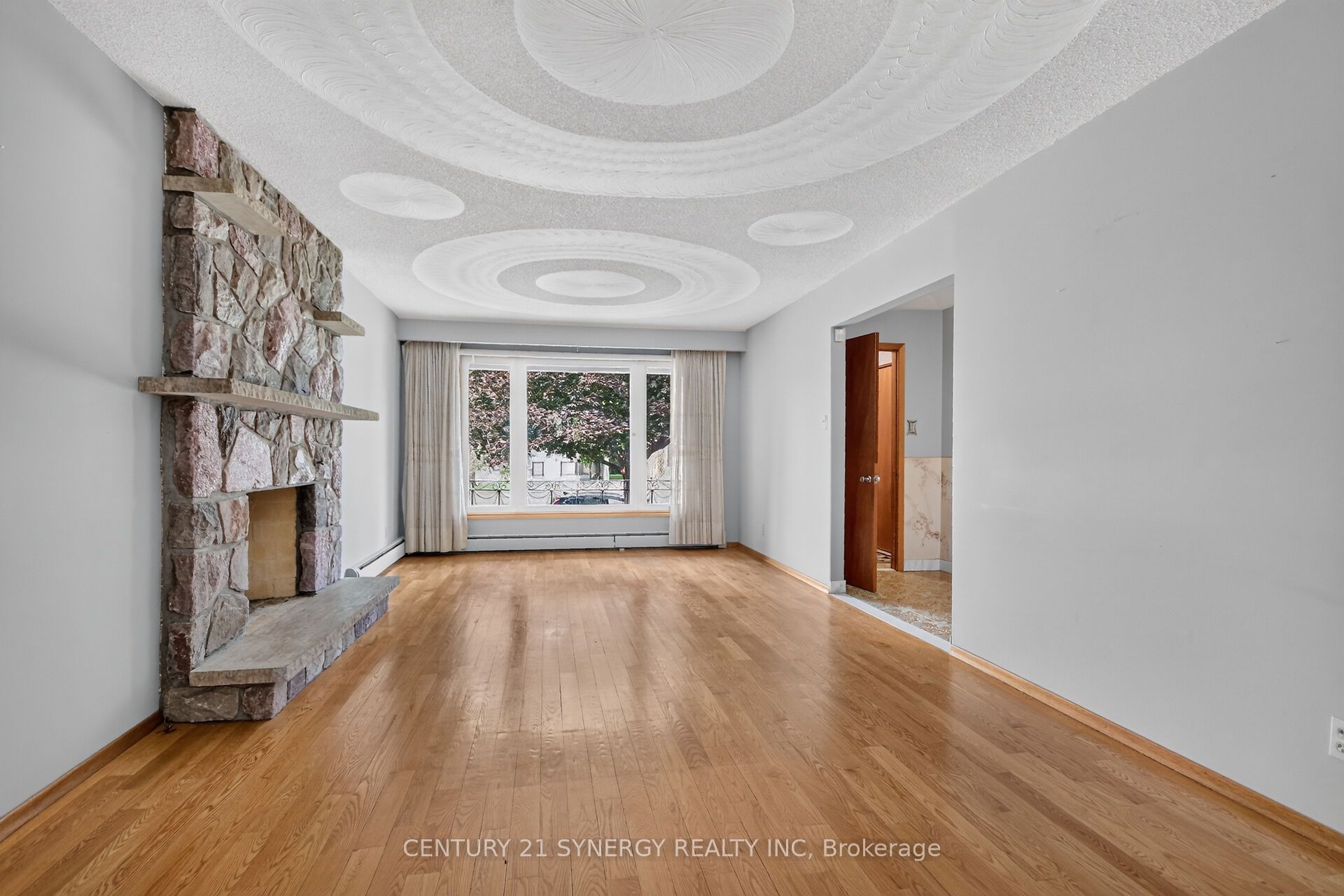 974 Greenbriar Avenue, Mooneys Bay - Carleton Heights and Area, ON K2C 0J7 photo 4