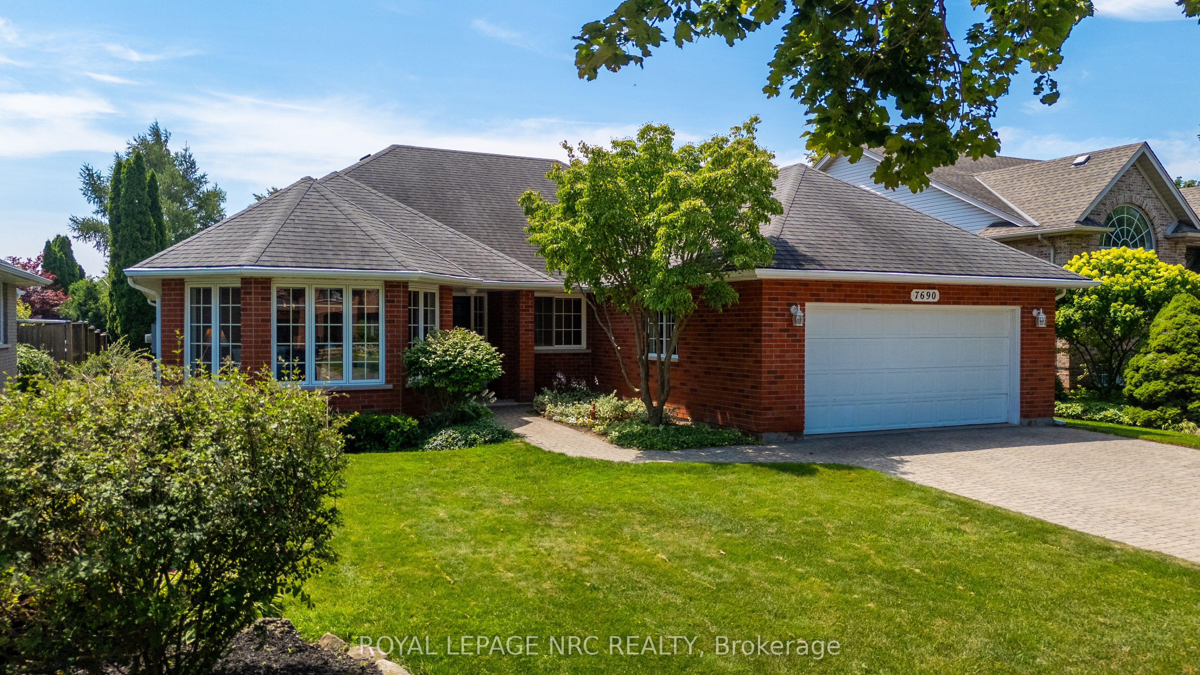 7690 Mount Carmel Boulevard, Niagara Falls, ON L2H 2Y3 photo 3